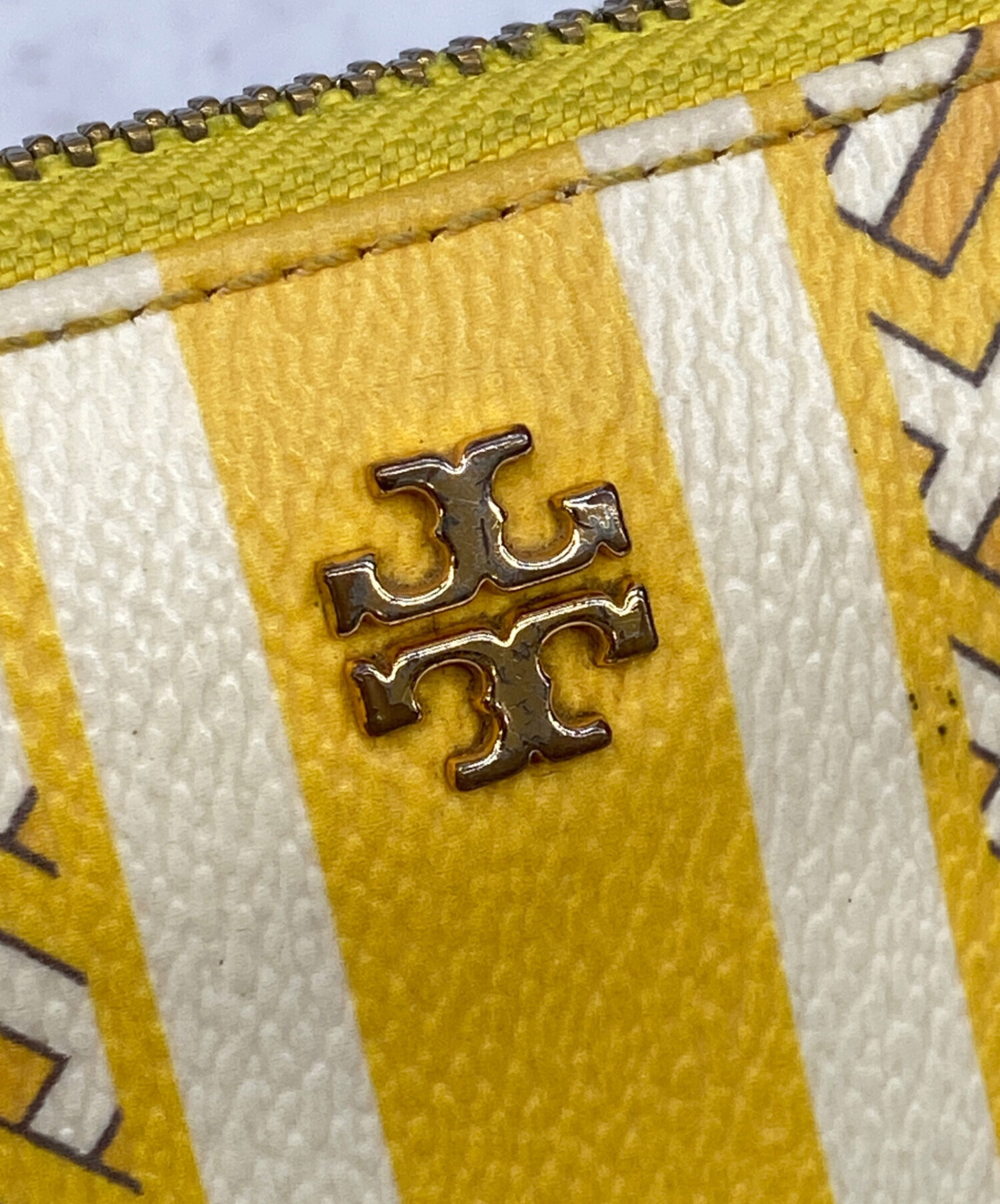 【美品】TORY BURCH 長財布 イエロー エナメル ロゴ 中古・古着通販】TORY BURCH (トリーバーチ) 長財布 イエロー