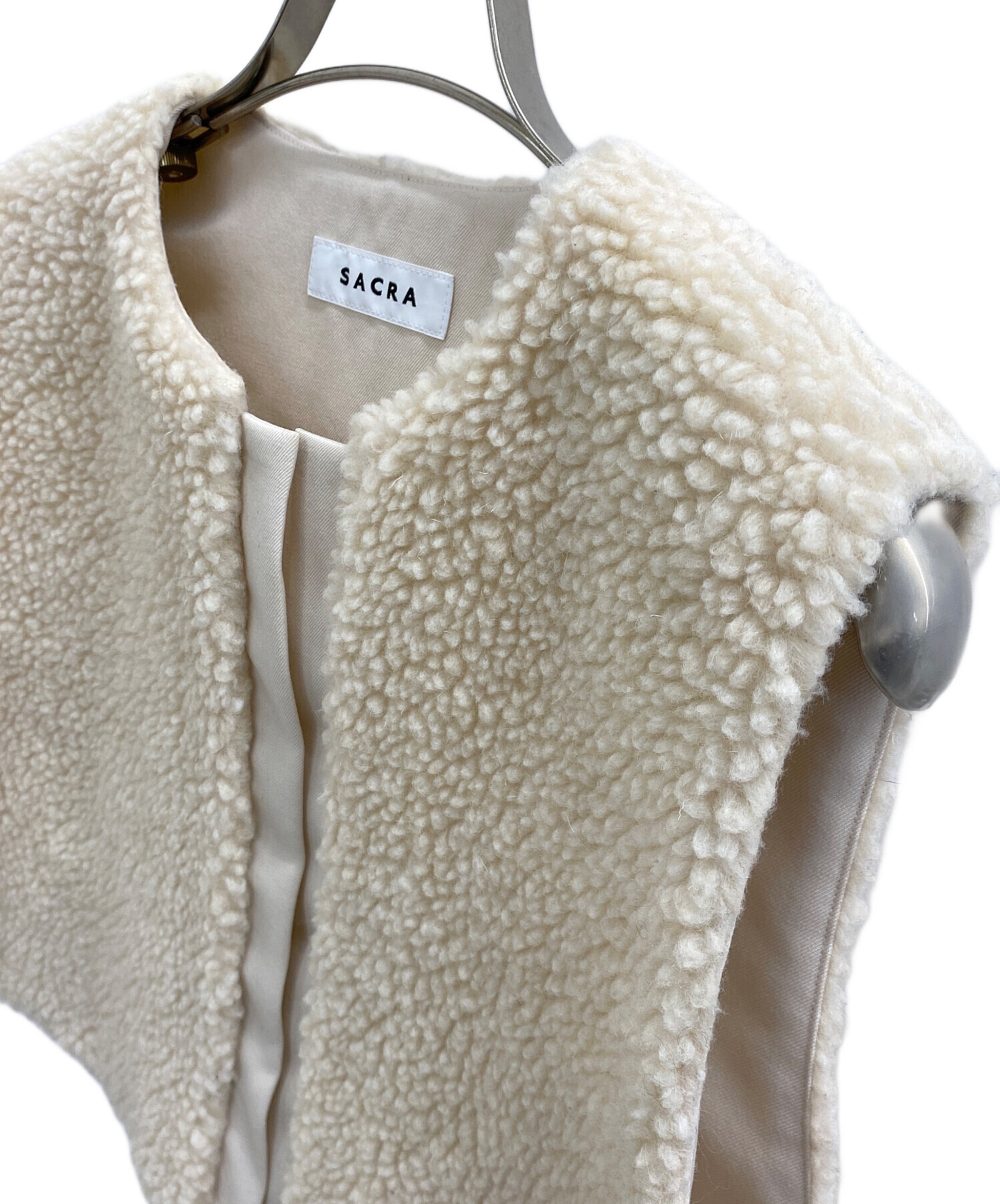 中古・古着通販】SACRA (サクラ) プードルファーショートジレ ベージュ