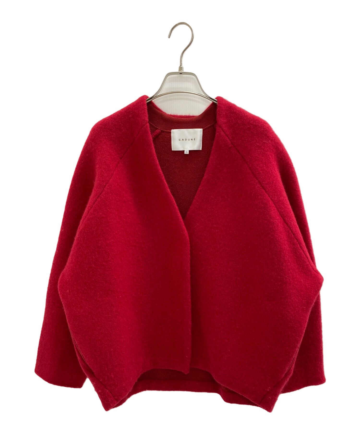 中古・古着通販】CADUNE (カデュネ) ふわふわVカーデ レッド サイズ:36