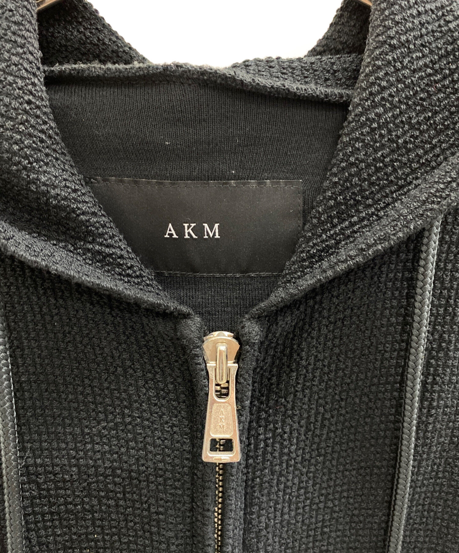 中古・古着通販】AKM (エーケーエム) ジップパーカー ブラック サイズ 
