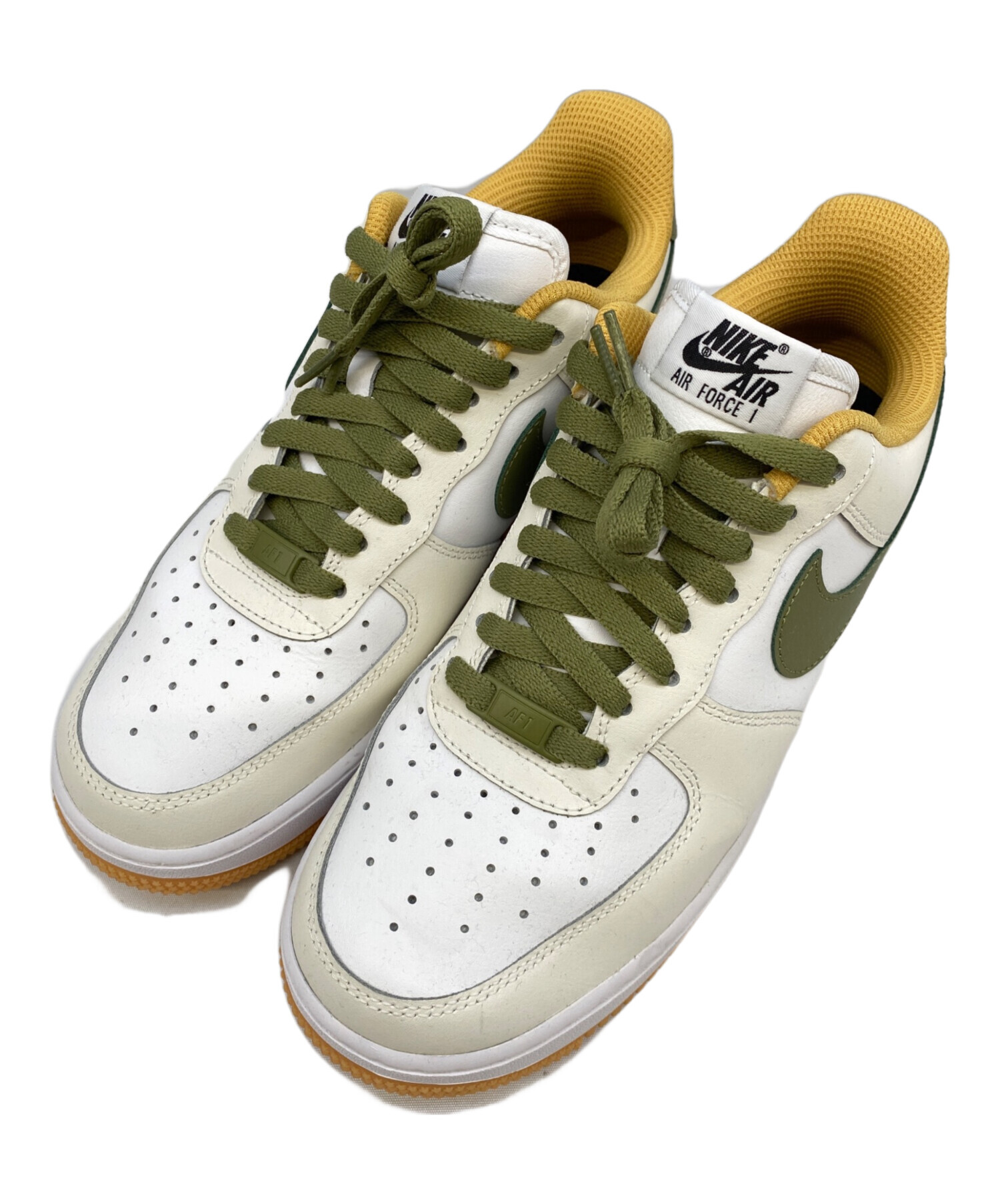 Nike スニーカー グリーン/ベージュ 新品タグ付き 中古・古着通販】NIKE (ナイキ) スニーカー ホワイト×グリーン サイズ