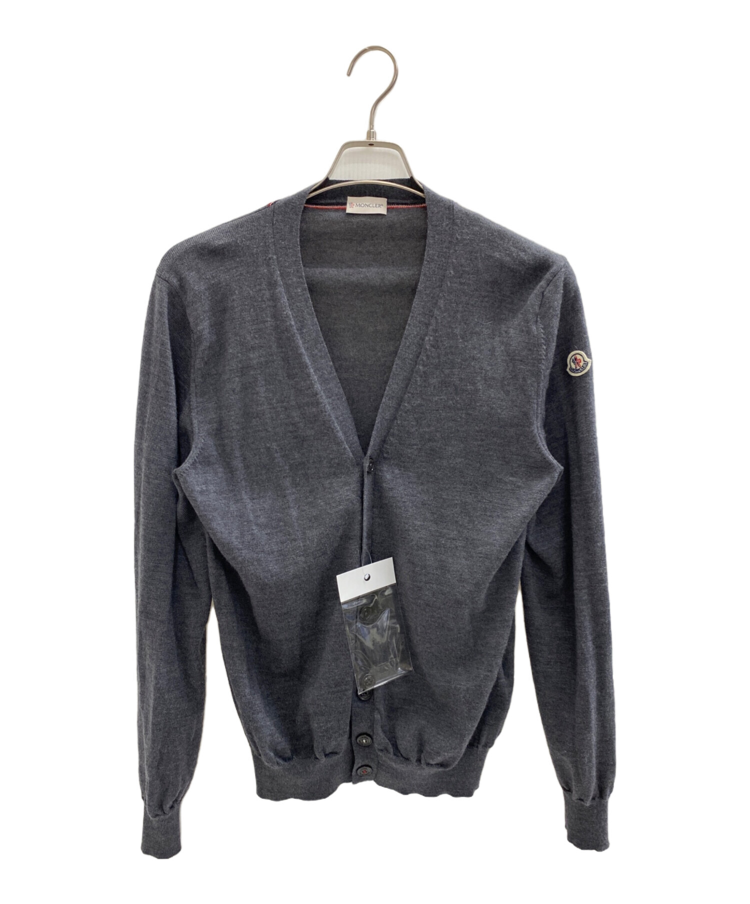 MONCLER グレー カーディガン　Mサイズ 中古・古着通販】MONCLER (モンクレール) 薄手カーディガン グレー