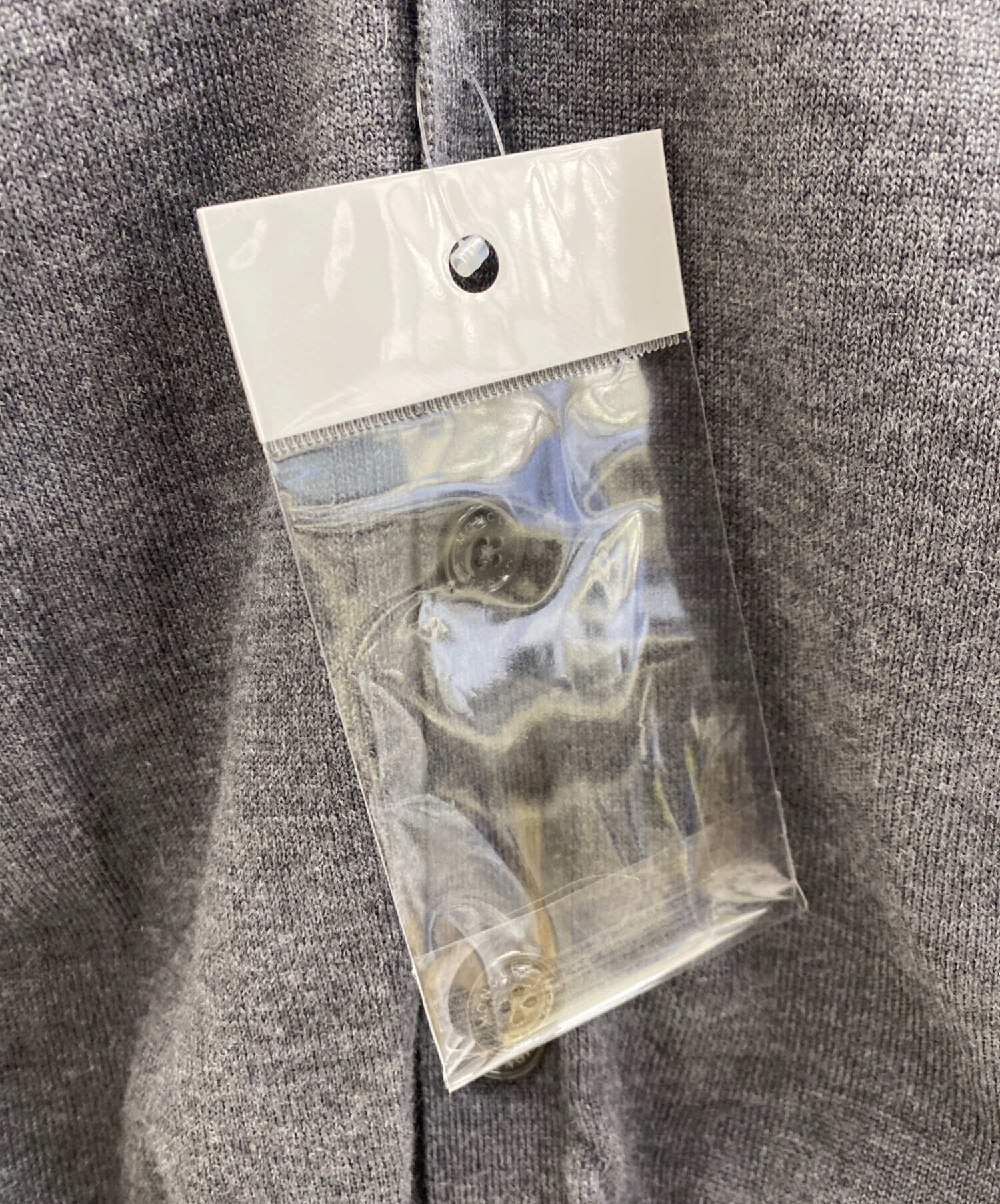 中古・古着通販】MONCLER (モンクレール) 薄手カーディガン グレー