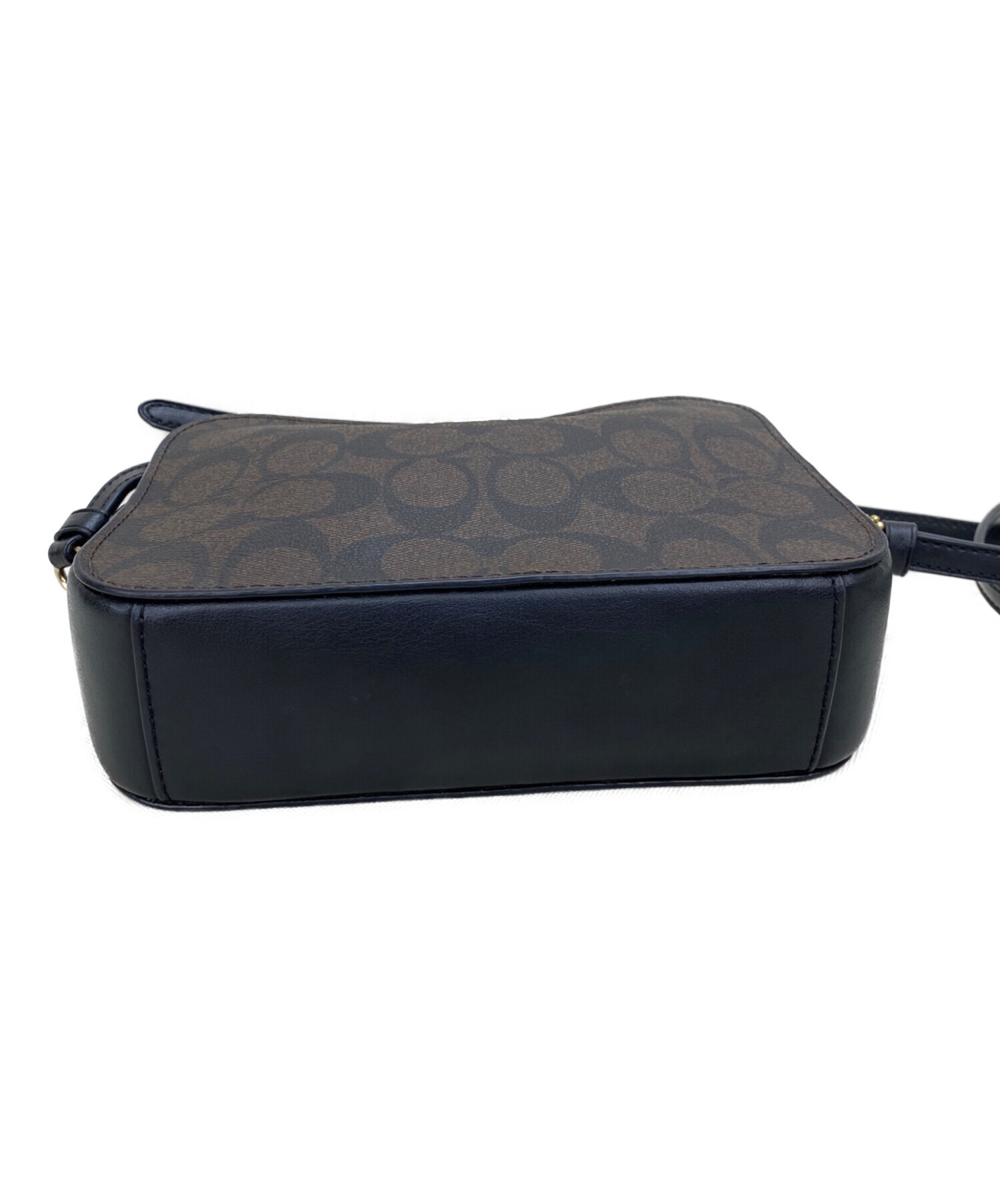 【早い者勝ち】COACH　ミニ　カメラバッグ　シグネチャー　ショルダー 中古・古着通販】COACH (コーチ) ミニ カメラ バッグ シグネチャー