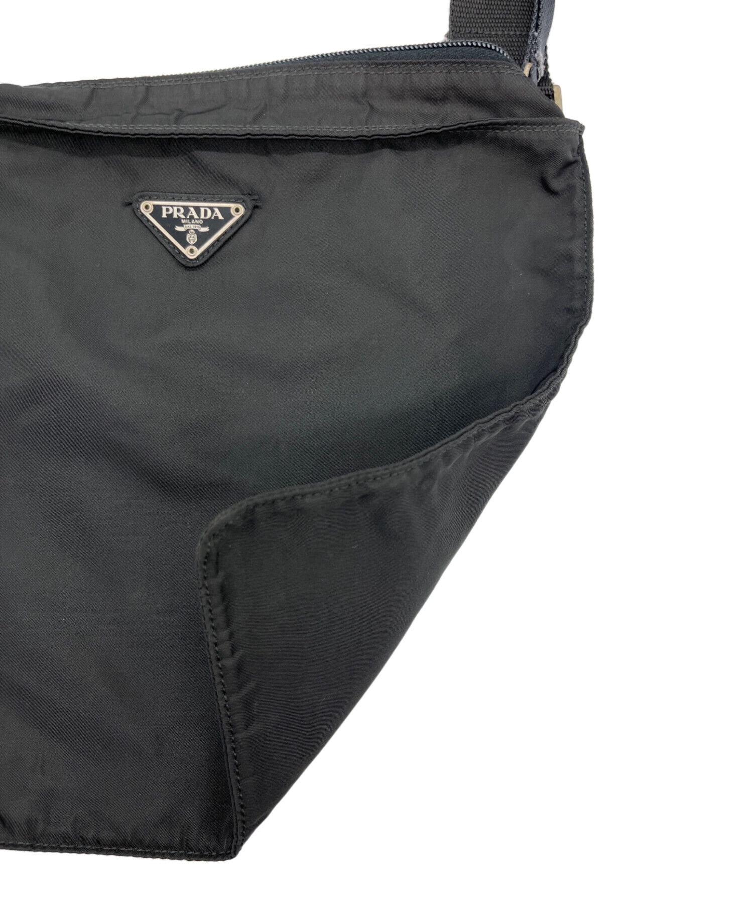 は*ん様 【ジャンク品】PRADA ナイロン ショルダーバッグ ブラック　ファス 中古・古着通販】PRADA (プラダ) ナイロンショルダーバッグ ブラック