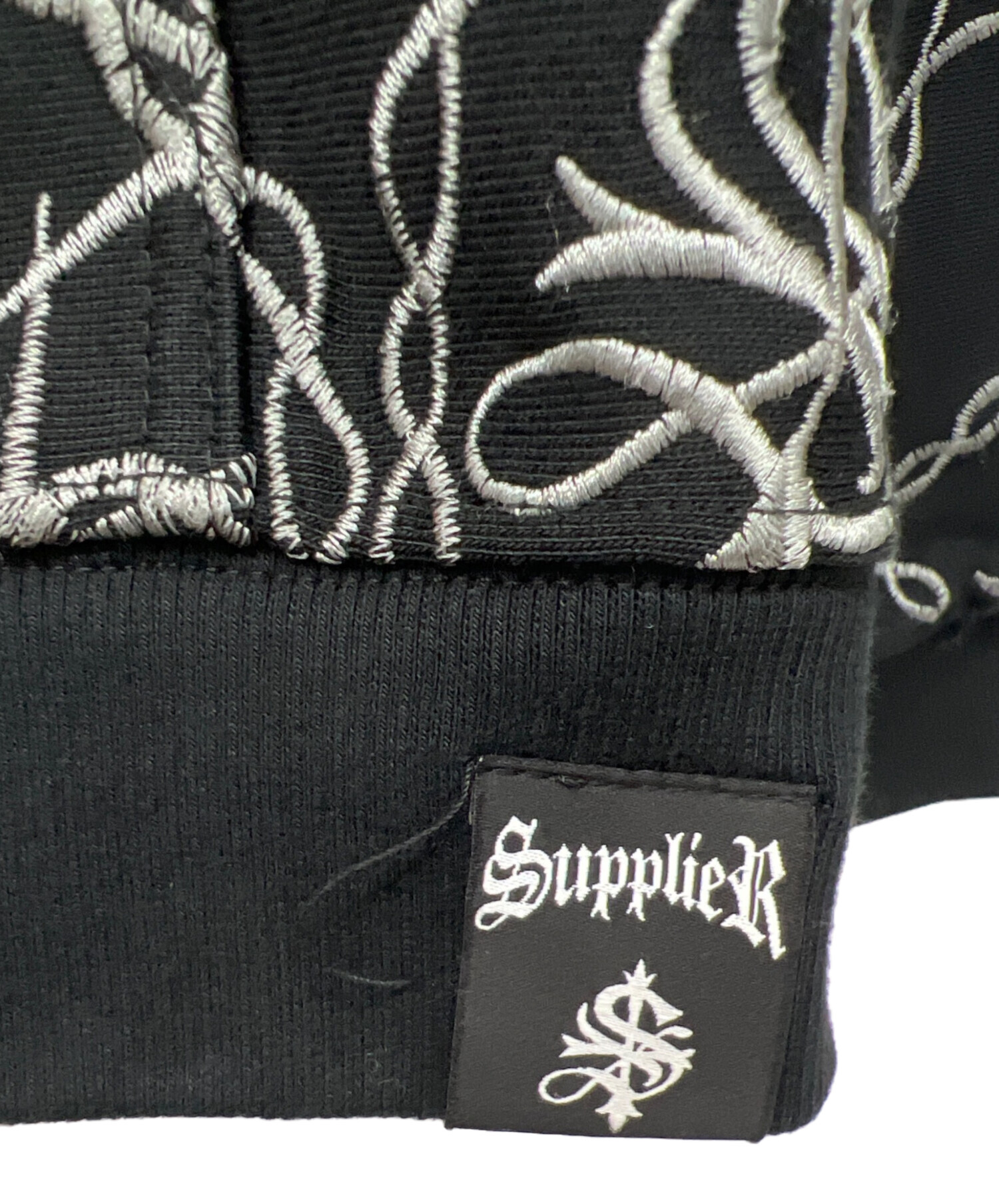 【新品未使用】supplier ジップパーカー　ブラック　シルバー　M タグ付き 中古・古着通販】SUPPLIER (サプライヤー) ジップパーカー ブラック