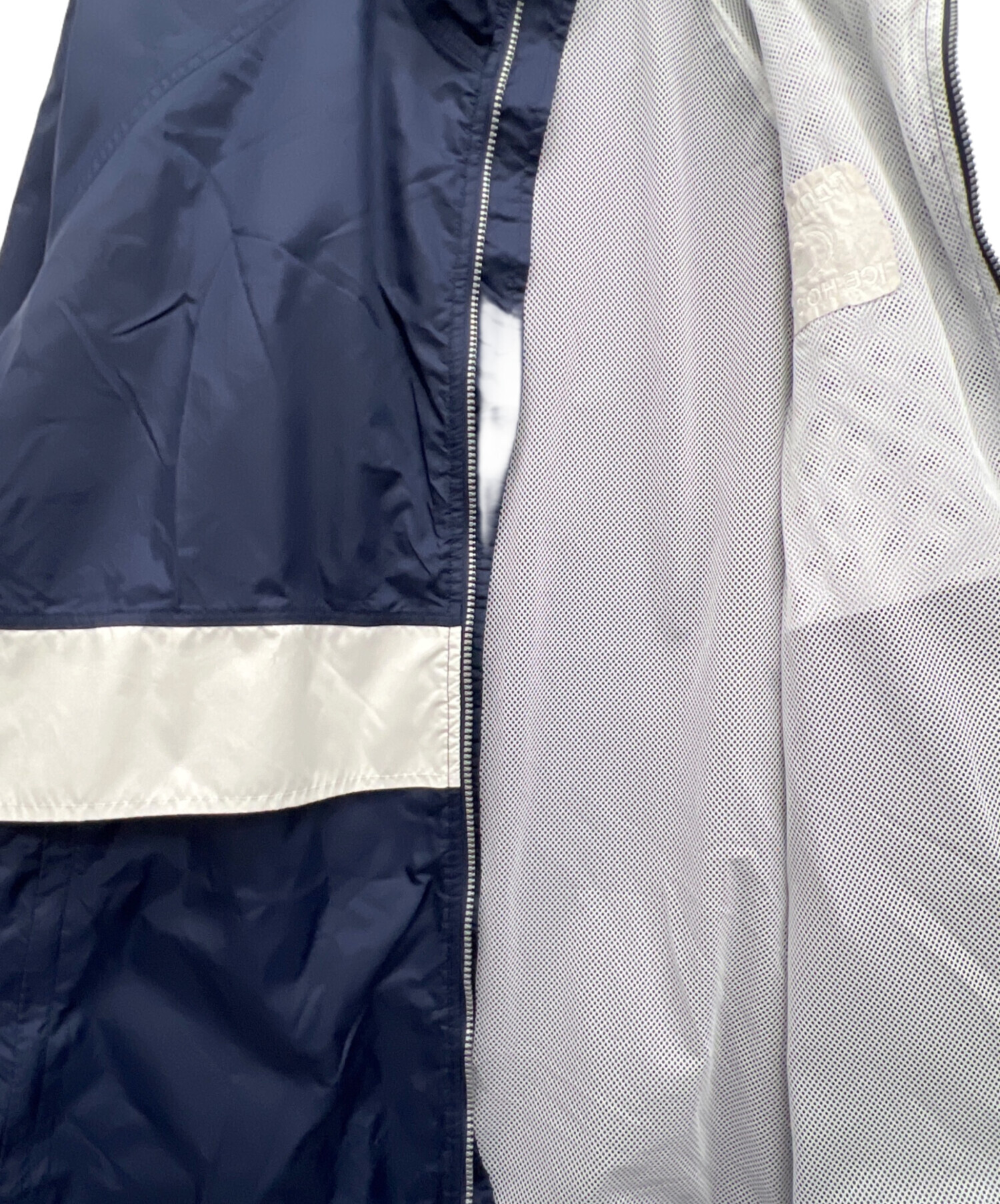 美品NIKE ナイロンジャケット　グレー　ネイビー 中古・古着通販】NIKE (ナイキ) PENN STATE ナイロンジャケット