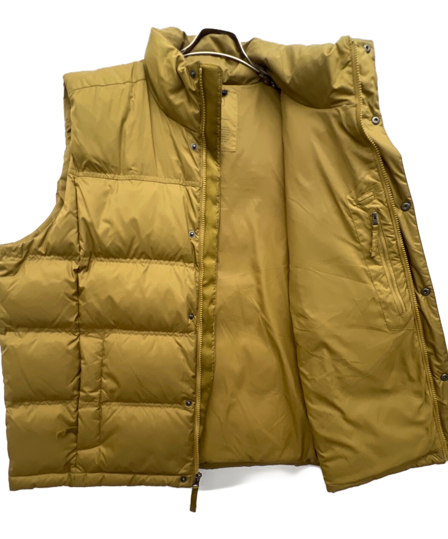 エルエルビーン ダウンベスト レトロ 経年劣化あります。あまり着用してない。 エルエルビーン ダウンベスト レトロ 経年劣化あります。あま