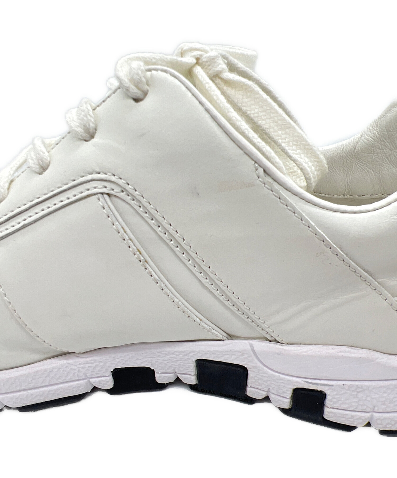 GUCCI ホワイトレザー スニーカー　32サイズ GUCCI ホワイトレザー スニーカー 32サイズ