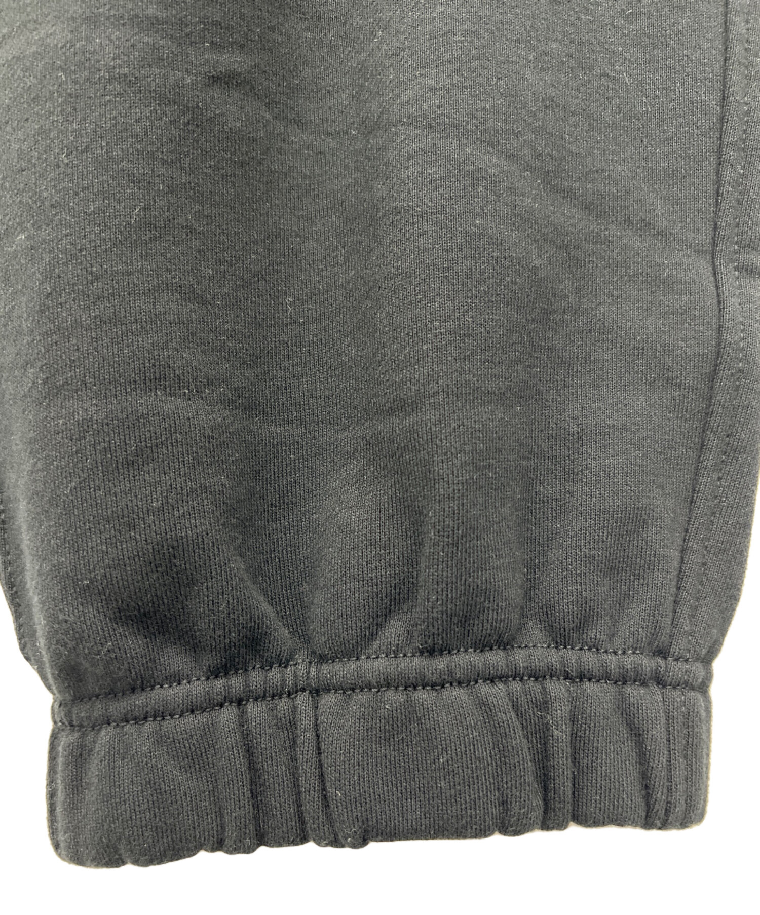 中古・古着通販】UNIQLO (ユニクロ) KAWS (カウズ) スウェットパンツ
