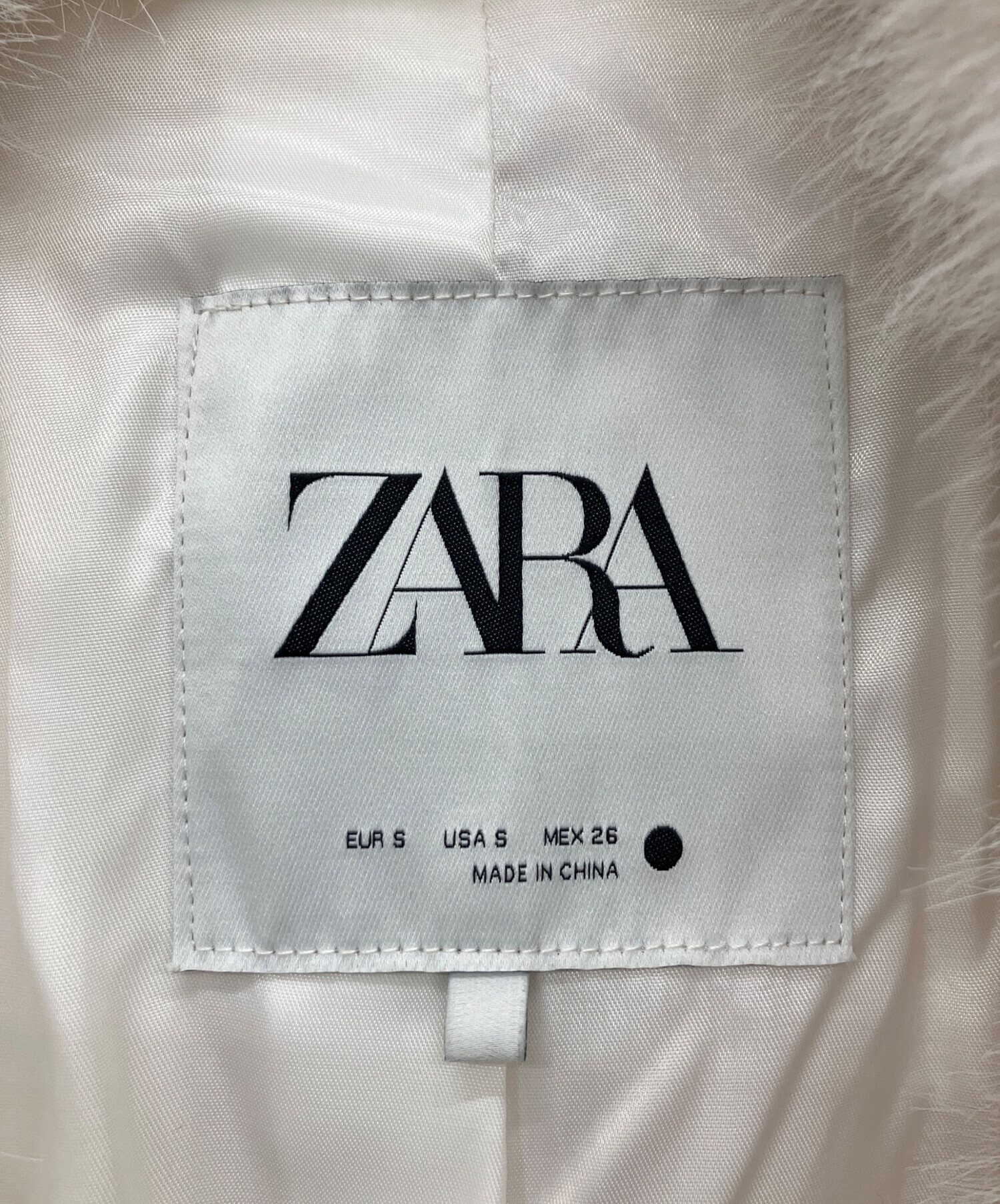 中古・古着通販】ZARA (ザラ) フェイクファージャケット ホワイト