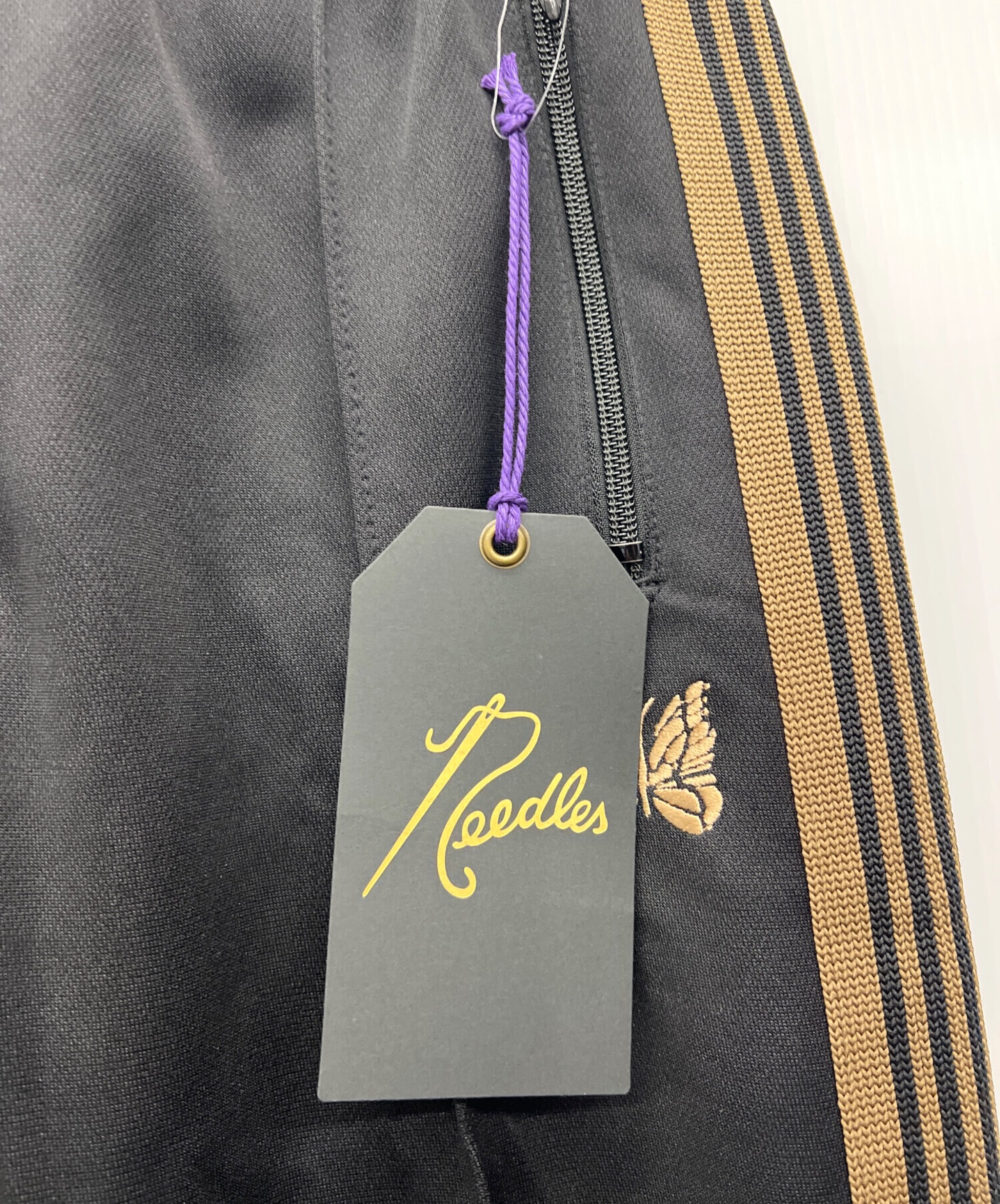 TRACK EXCLUSIVE】25FW NEEDLES/ニードルズ/【LHP 金色ストライプ 黒 Mサイズ ジャージ Needles JACKET NYLON - トップス
