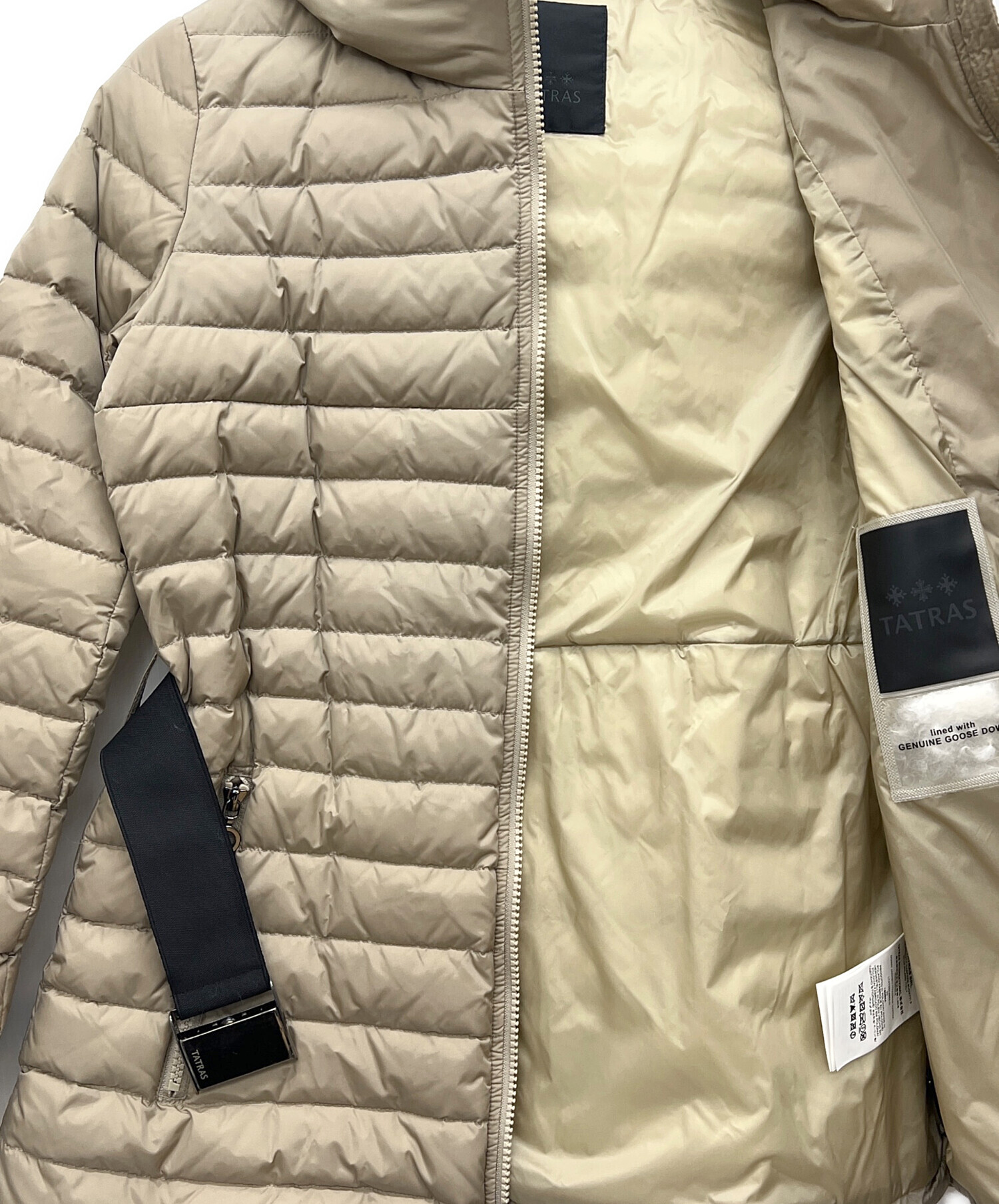 中古・古着通販】TATRAS (タトラス) ダウンジャケット ベージュ サイズ 