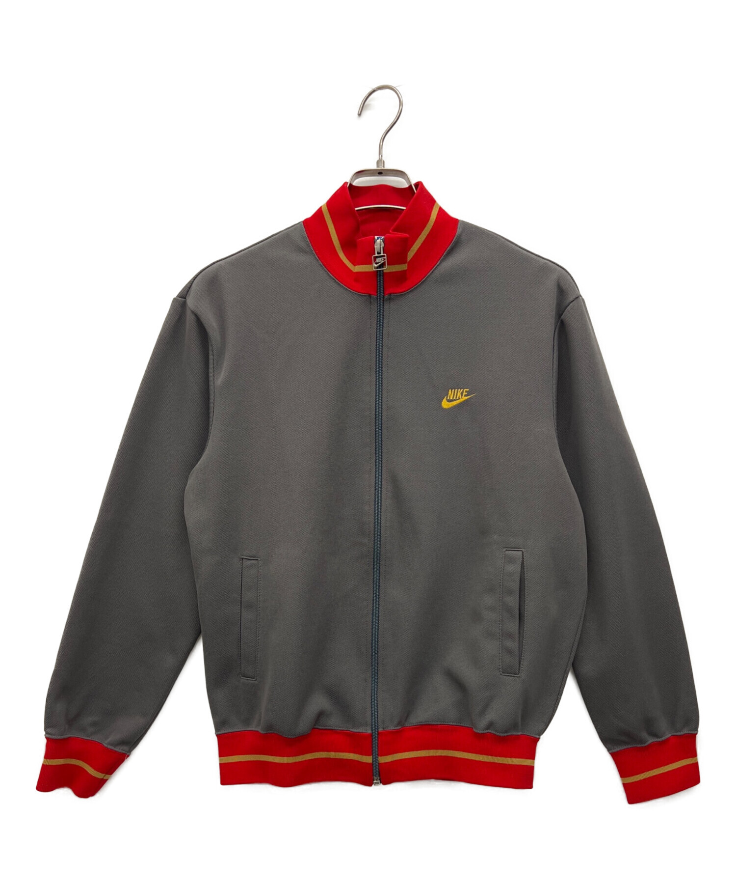 中古・古着通販】NIKE (ナイキ) トラックジャケット グレー×レッド 