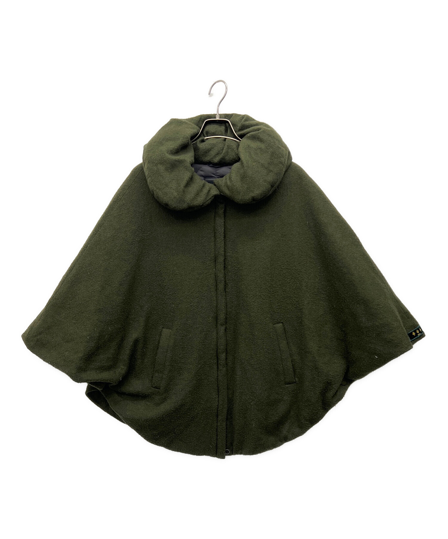 ひ*こ様 タトラス TATRAS フード付き ダウン ポンチョ・サイズ１・カーキ 中古・古着通販】TATRAS (タトラス) ダウンポンチョ オリーブ サイズ