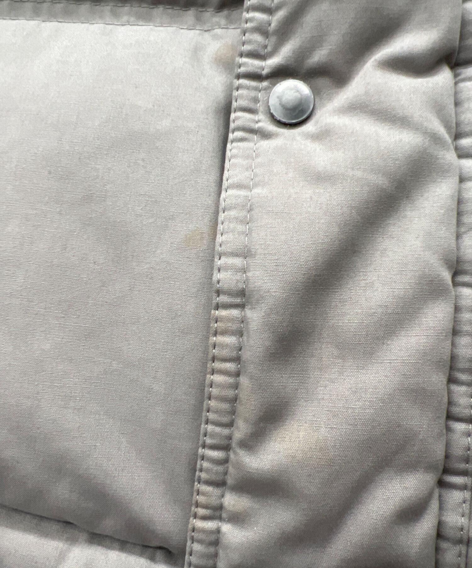中古・古着通販】NIKE (ナイキ) ダウンベスト グレー サイズ:M