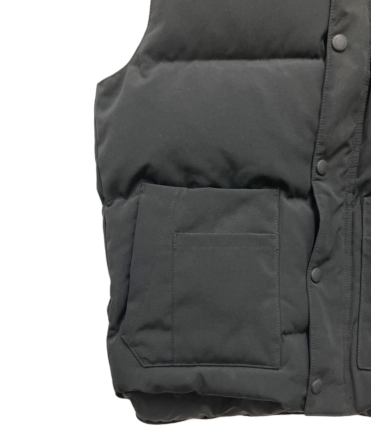 【新古品】 カナダグース ダウンベスト ダークグレー 中古・古着通販】CANADA GOOSE (カナダグース) ダウンベスト ブラック