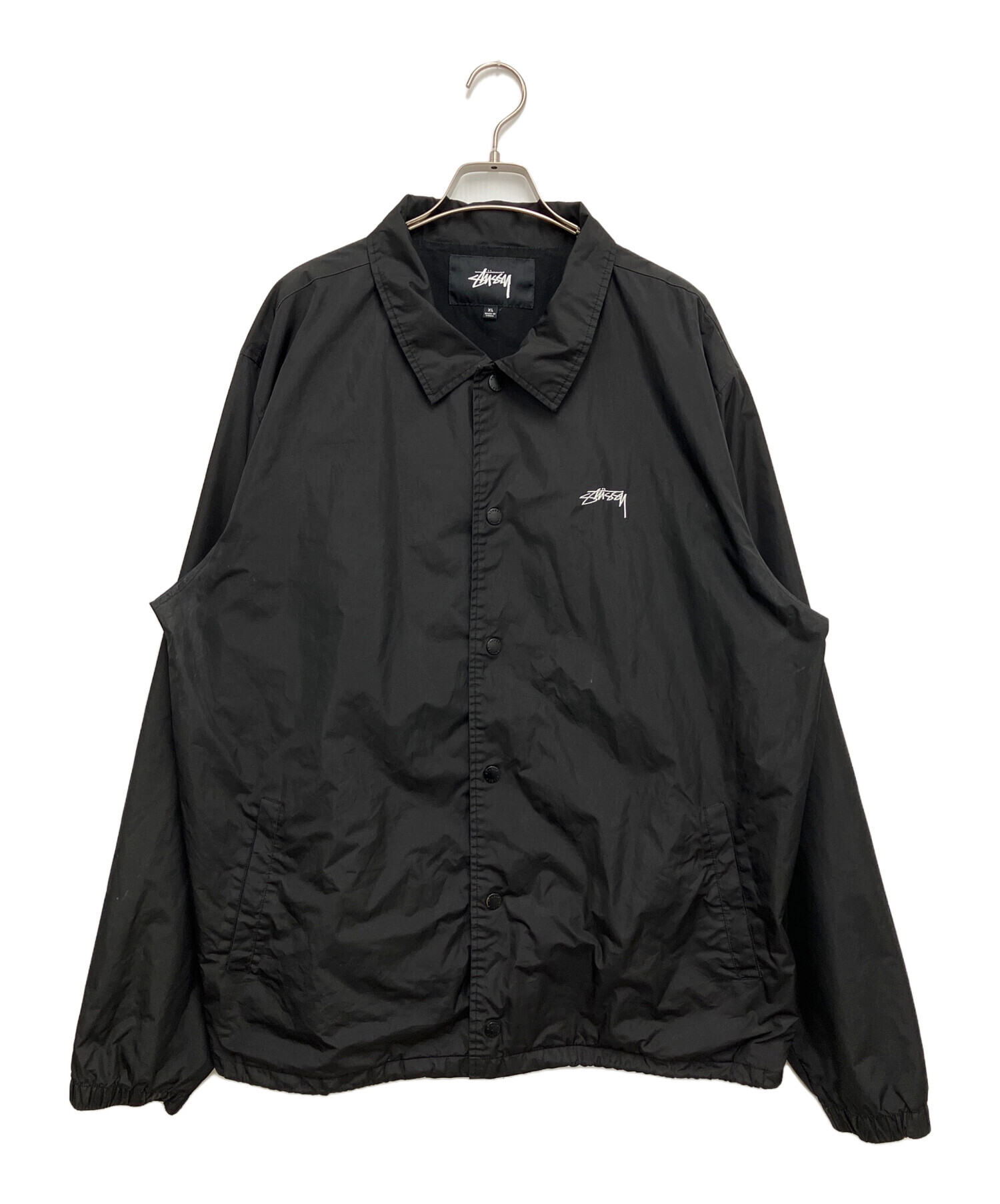 STUSSY® ステューシー コーチジャケット XL 黒 バックプリント 中古・古着通販】stussy (ステューシー) コーチジャケット ブラック