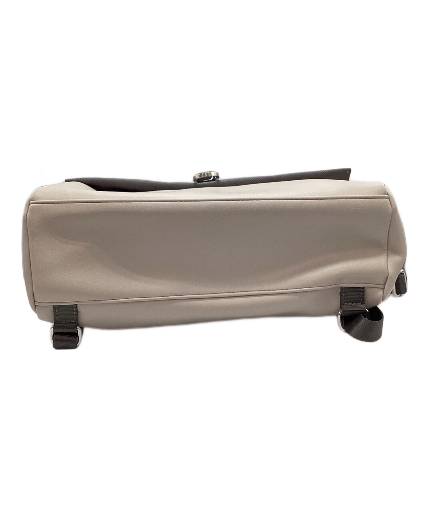 earPAPILLONNER樹脂 ×メタルパーツリュック グレー&ベージュ 中古・古着通販】ear PAPILLONNER (イアパピヨネ) 樹脂×メタルパーツ