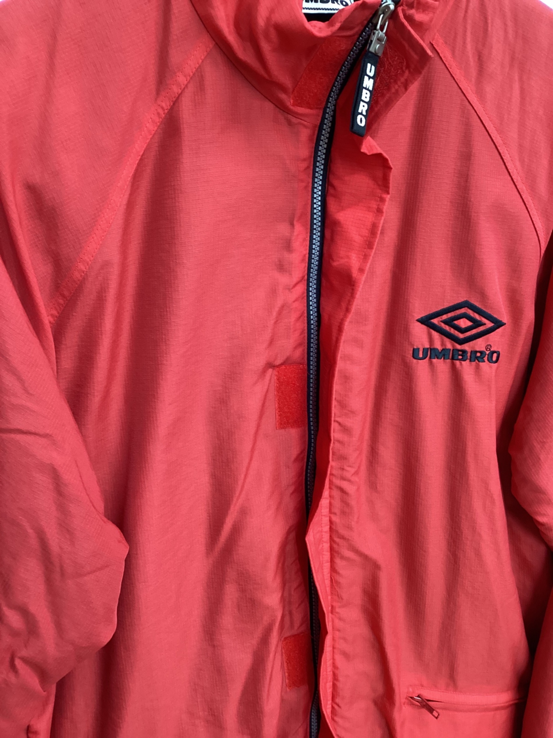 中古・古着通販】UMBRO (アンブロ) フリースジャケット レッド サイズ