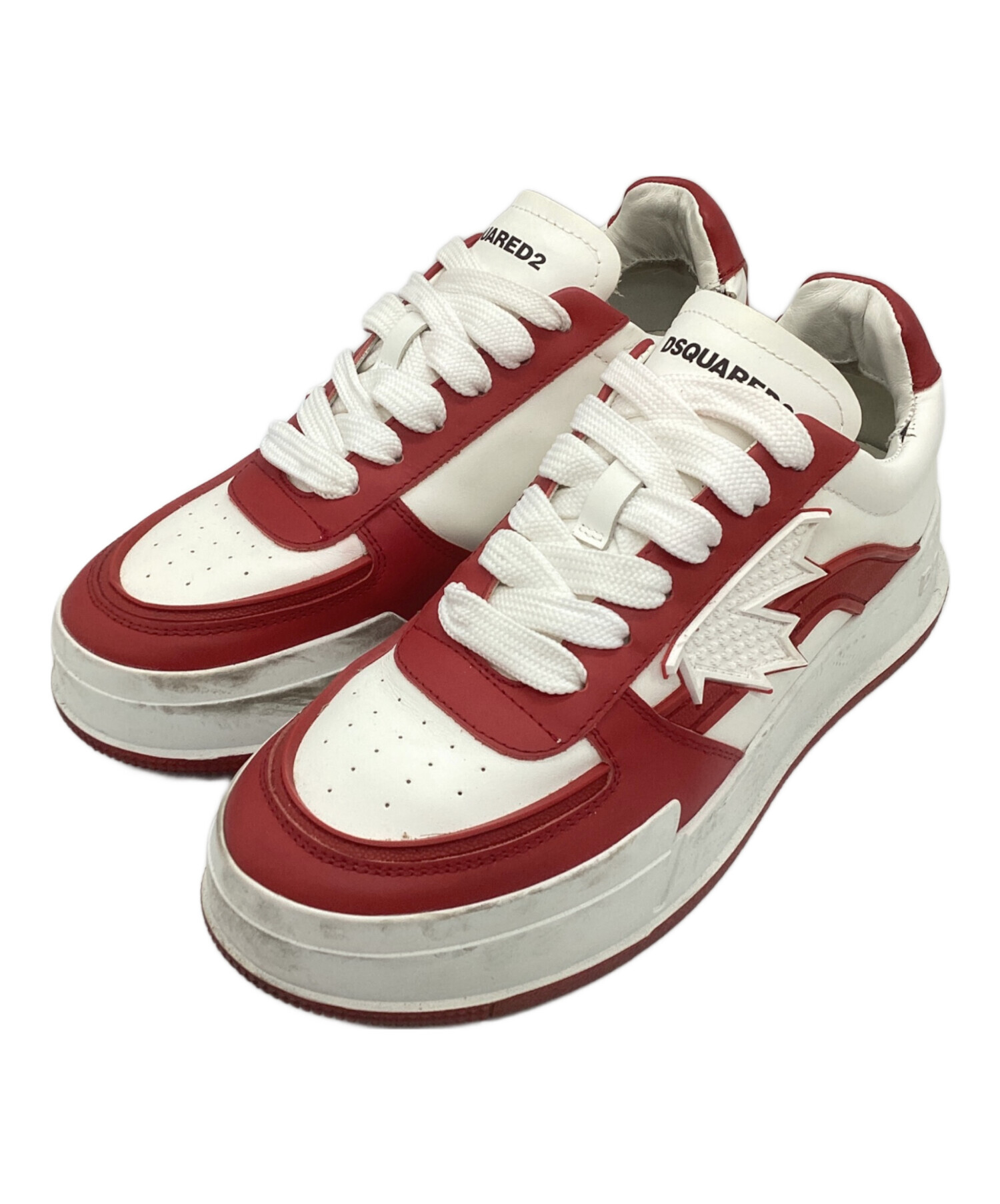 DSQUARED2 ホワイト/レッド スニーカー 中古・古着通販】DSQUARED2 (ディースクエアード) スニーカー ホワイト