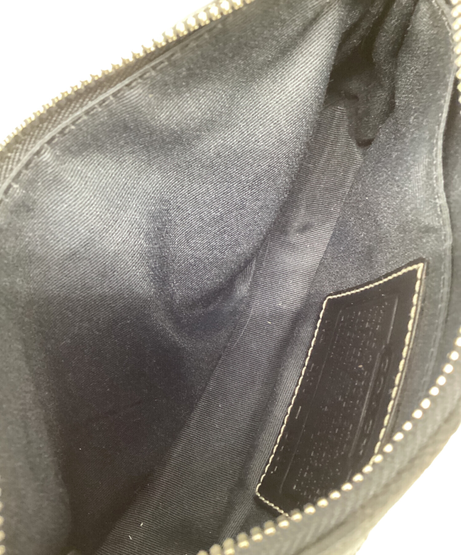 大人気✨ COACH コーチ アクセサリーポーチ ブラック 黒 レザー 中古・古着通販】COACH (コーチ) アクセサリーポーチ ブラック