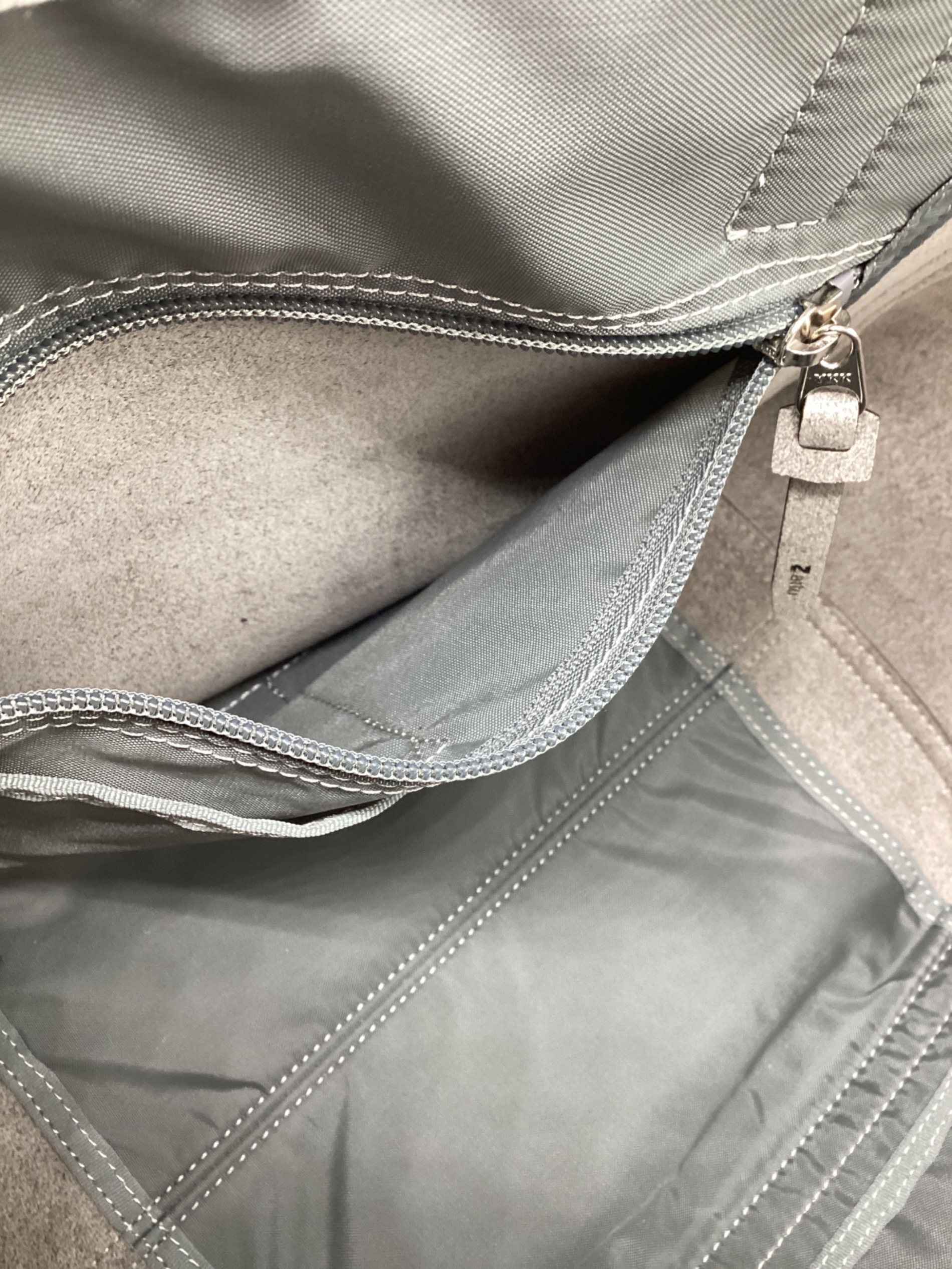 中古・古着通販】zattu (ザッツ) トートバッグ グレー 未使用品