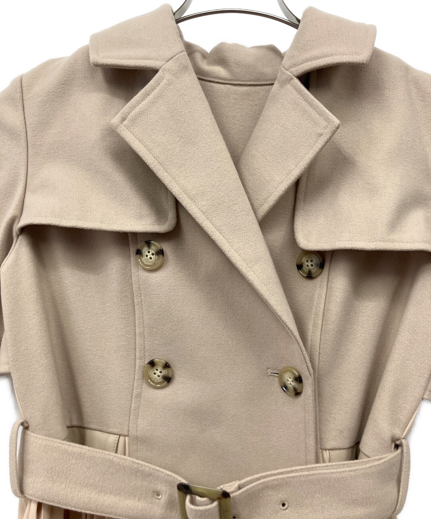 【タグ付き未使用】2.3万円 eimy istoire プリーツトレンチコート EIMY ISTOIRE（エイミーイストワール）の「プリーツデザインロング