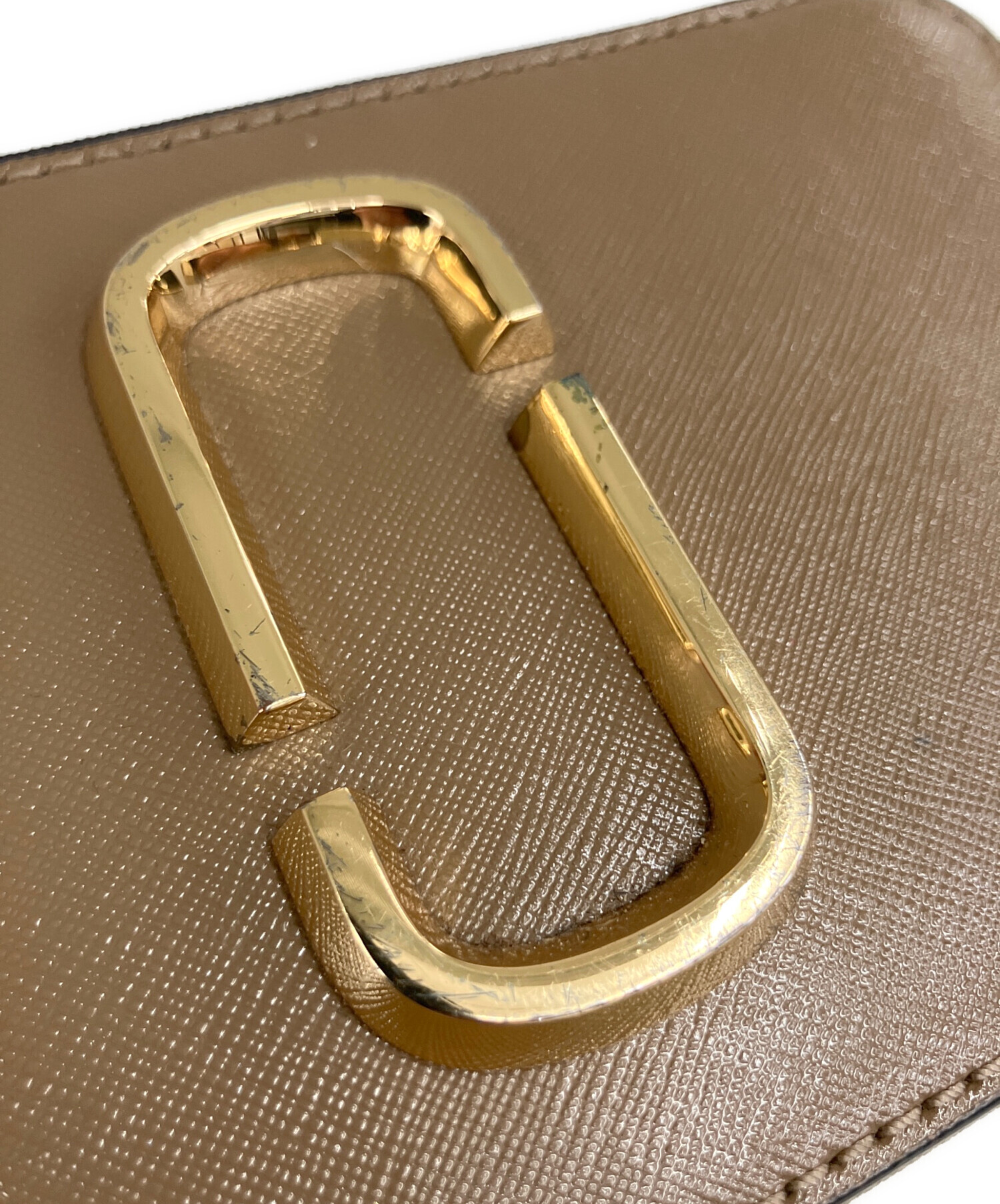 MARC BY MARC JACOBS ショルダーバッグ - ベージュ 【古着】【中古】 中古・古着通販】MARC JACOBS (マークジェイコブス) ショルダーバッグ