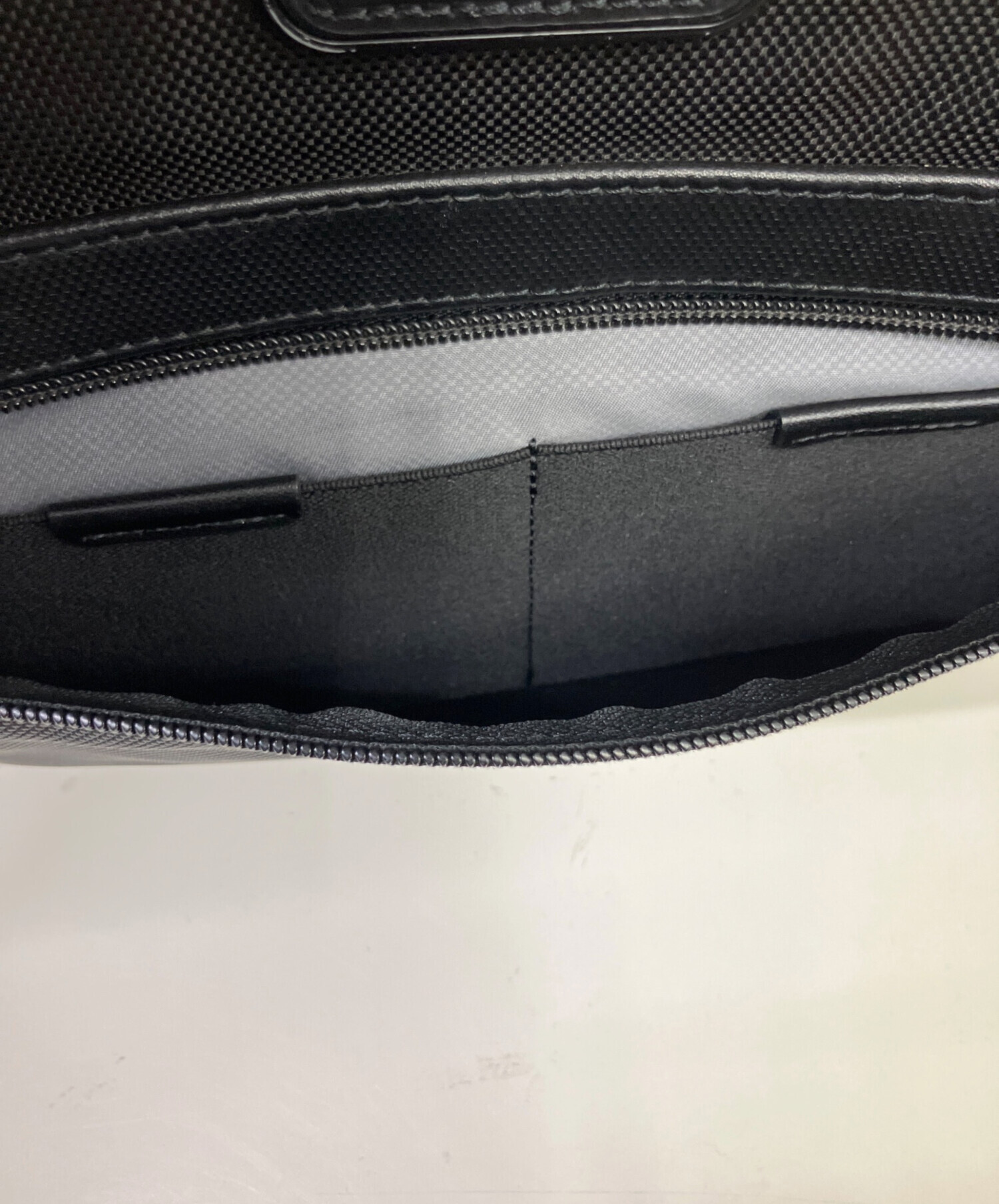 中古・古着通販】TUMI (トゥミ) ブリーフケース｜ブランド・古着通販