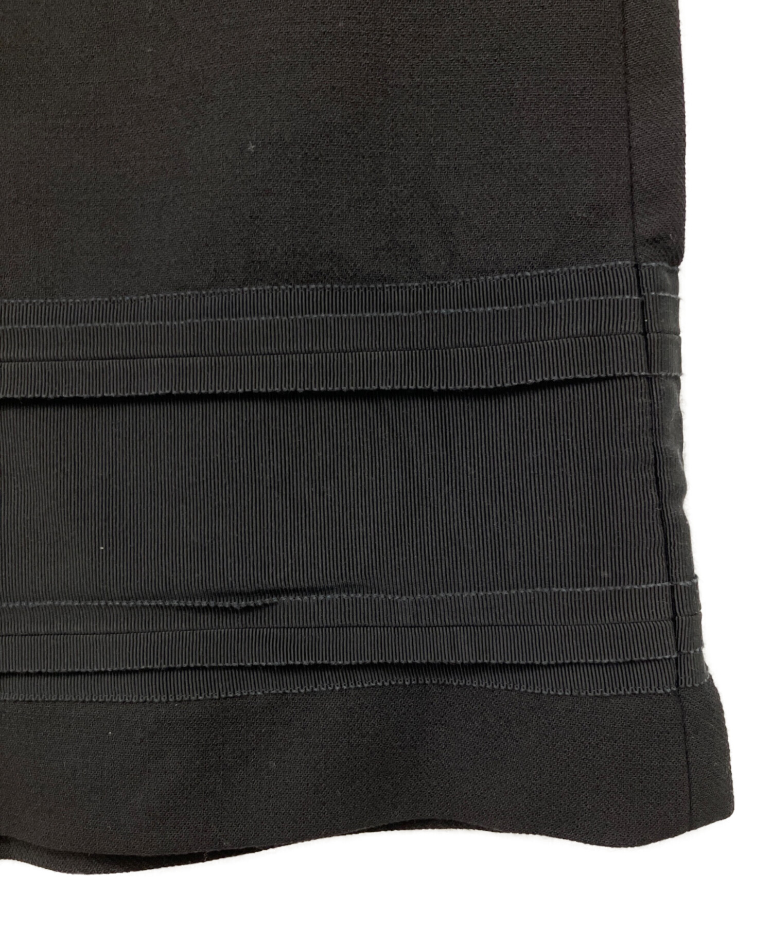 PRADA 38サイズ　プラダ新品未使用タグ付きプリーツスカート 中古・古着通販】PRADA (プラダ) スカート ブラック サイズ:38