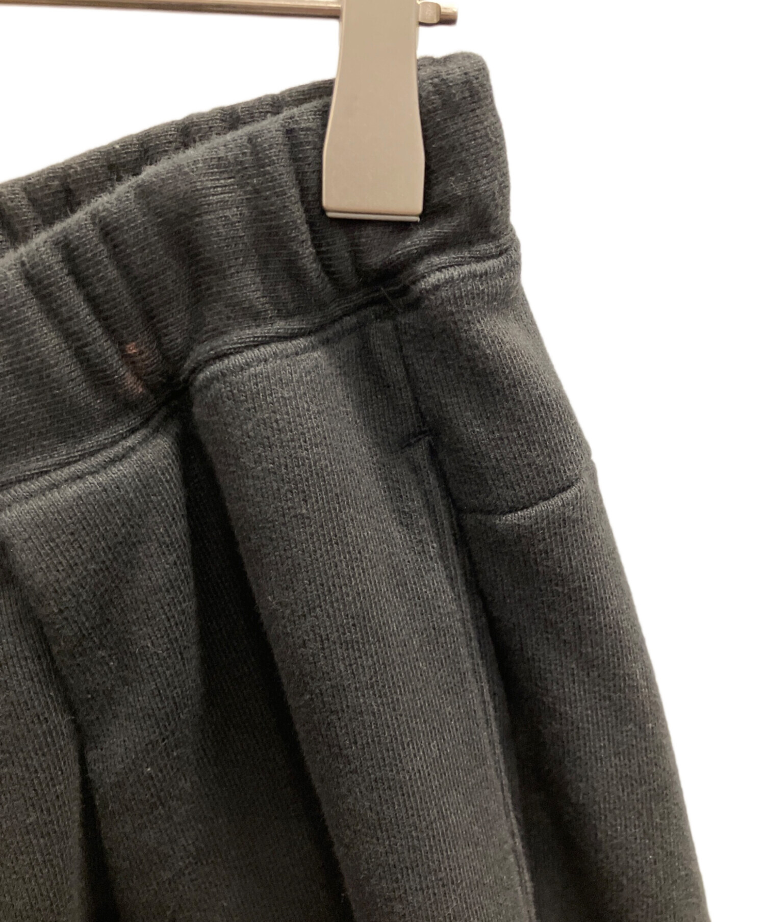 中古・古着通販】ANCELLM (アンセルム) 3/4 TUCK SWEAT SHORTS BLACK