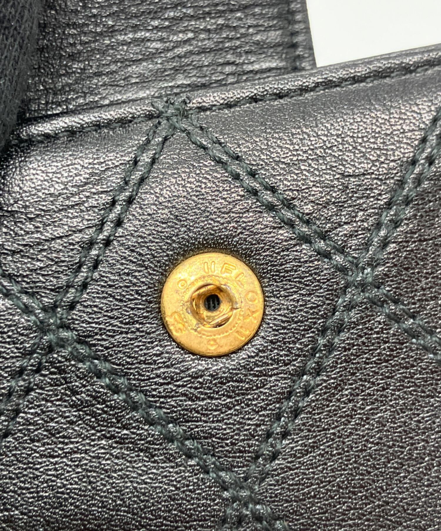 CHANEL ブラック レザー 二つ折り 財布 がま口 シャネル(CHANEL)|がま口付き・二つ折り財布|【ハードオフ公式通販
