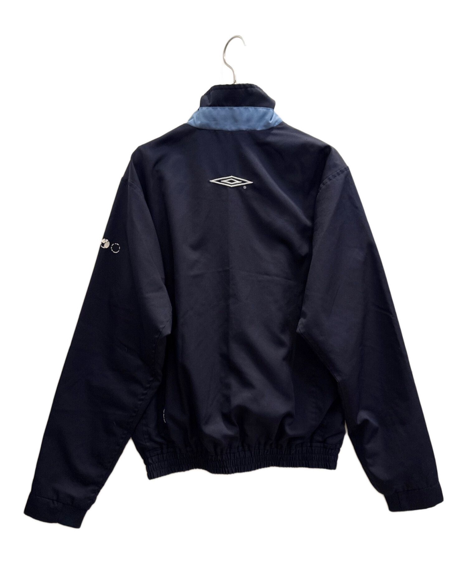 海外企画　UMBRO ジャージセットアップ　ネイビー　M ビッグ刺繍ロゴ 中古・古着通販】UMBRO (アンブロ) セットアップジャージ ネイビー