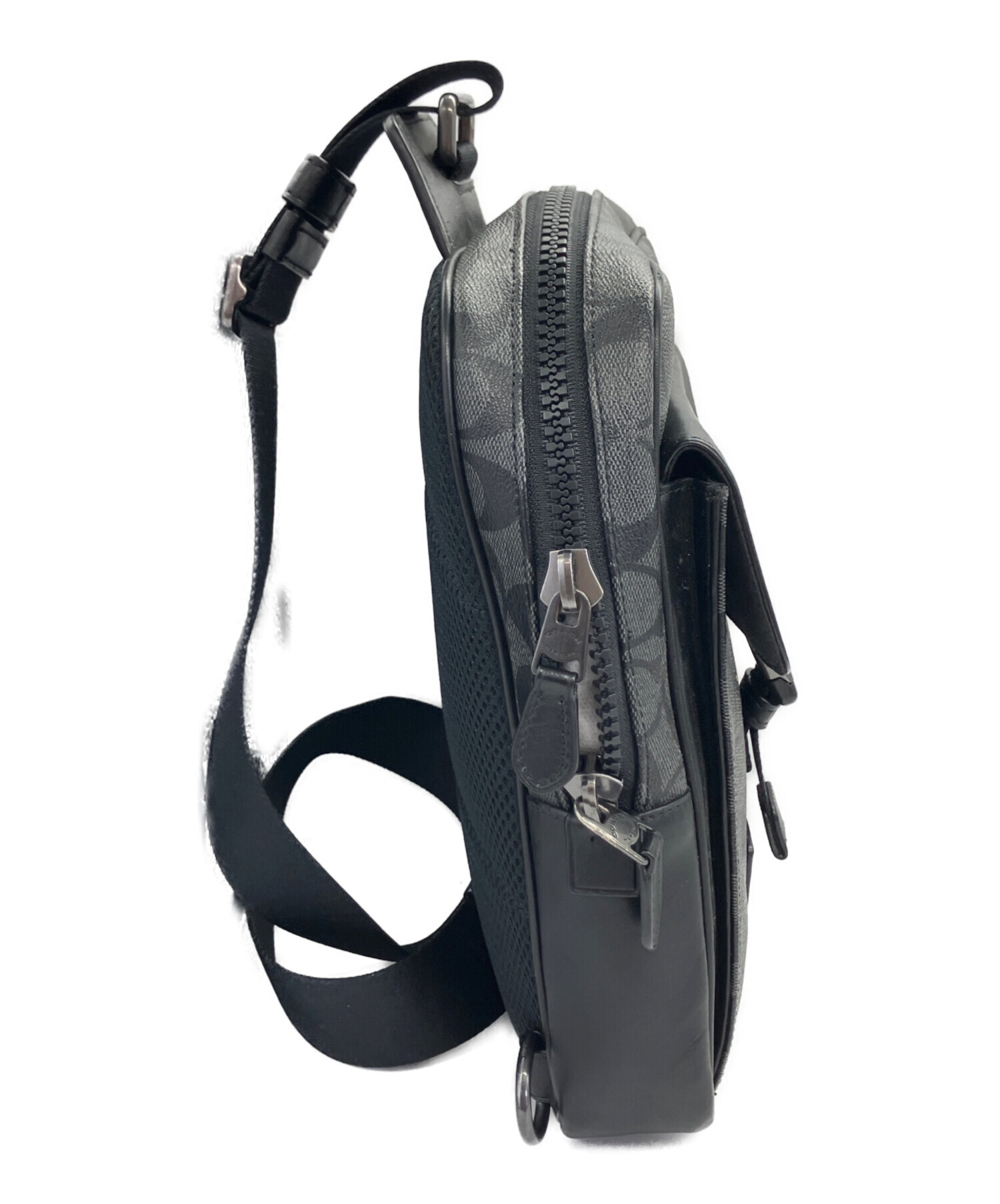【COACH】 タグ有り トラック パック ボディバッグ シグネチャー ブラック 中古・古着通販】COACH (コーチ) トラックパック シグネチャー