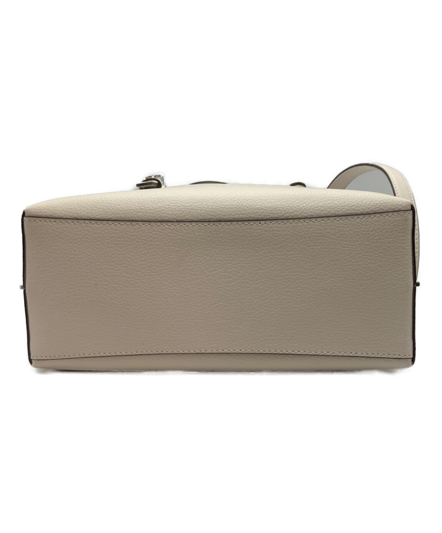 未使用級‼️【COACH】モリー　シグネチャー　トート　A4サイズ　ホワイト　希少 中古・古着通販】COACH (コーチ) モリー トート バッグ 25 ホワイト 未