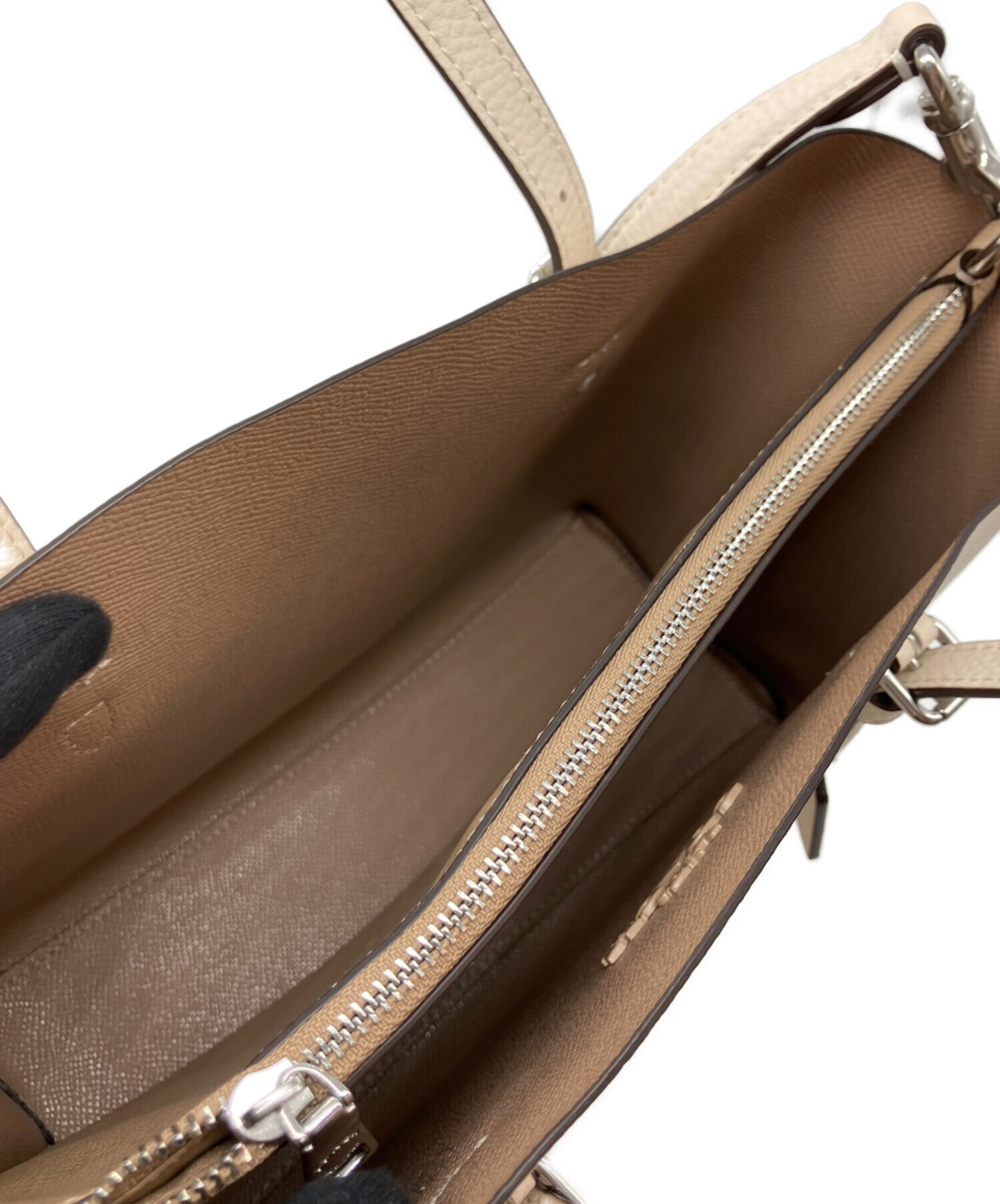 中古・古着通販】COACH (コーチ) モリー トート バッグ 25 ホワイト 未