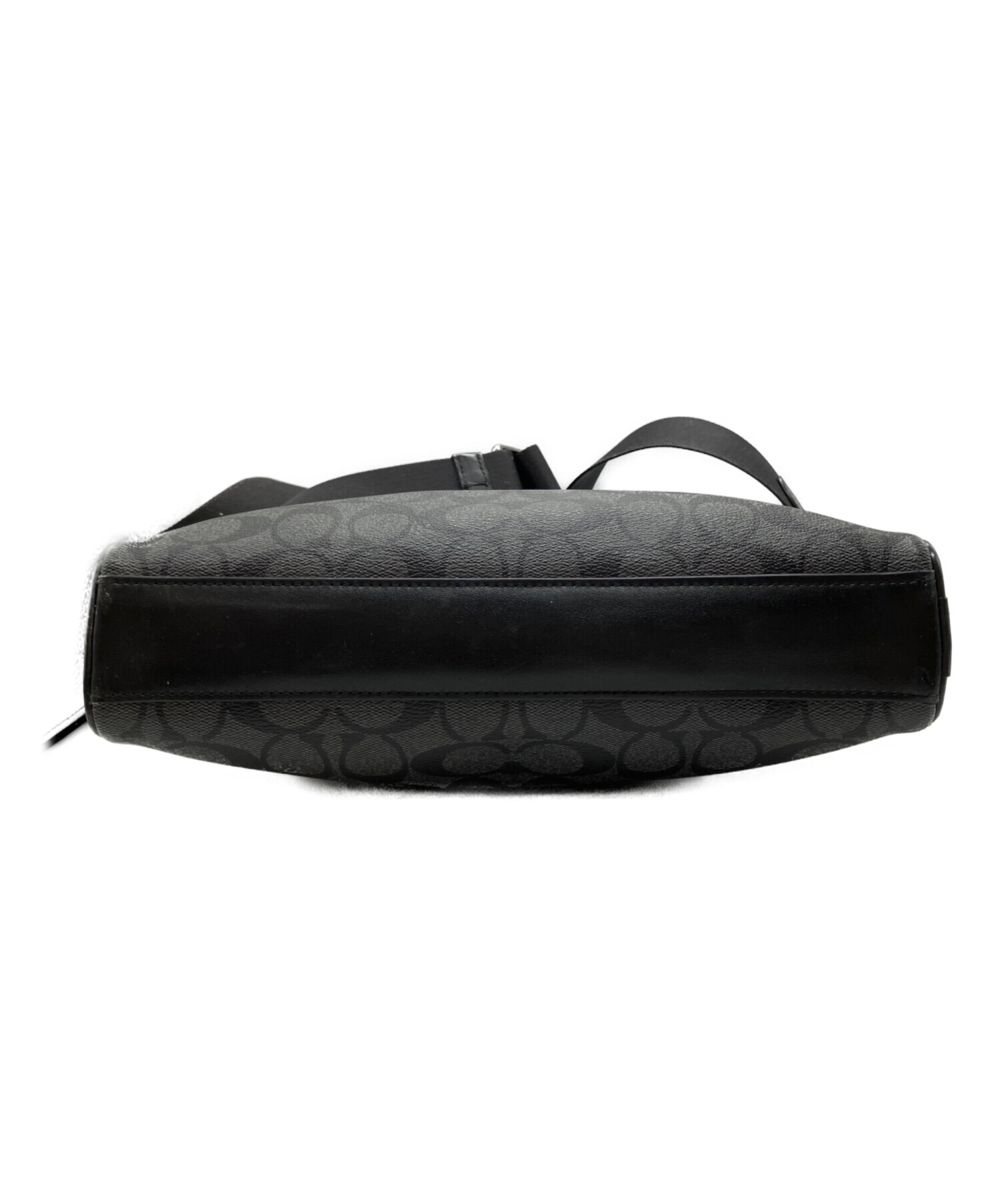 COACH シグネチャーバッグ　未使用 中古・古着通販】COACH (コーチ) シグネチャーショルダーバッグ