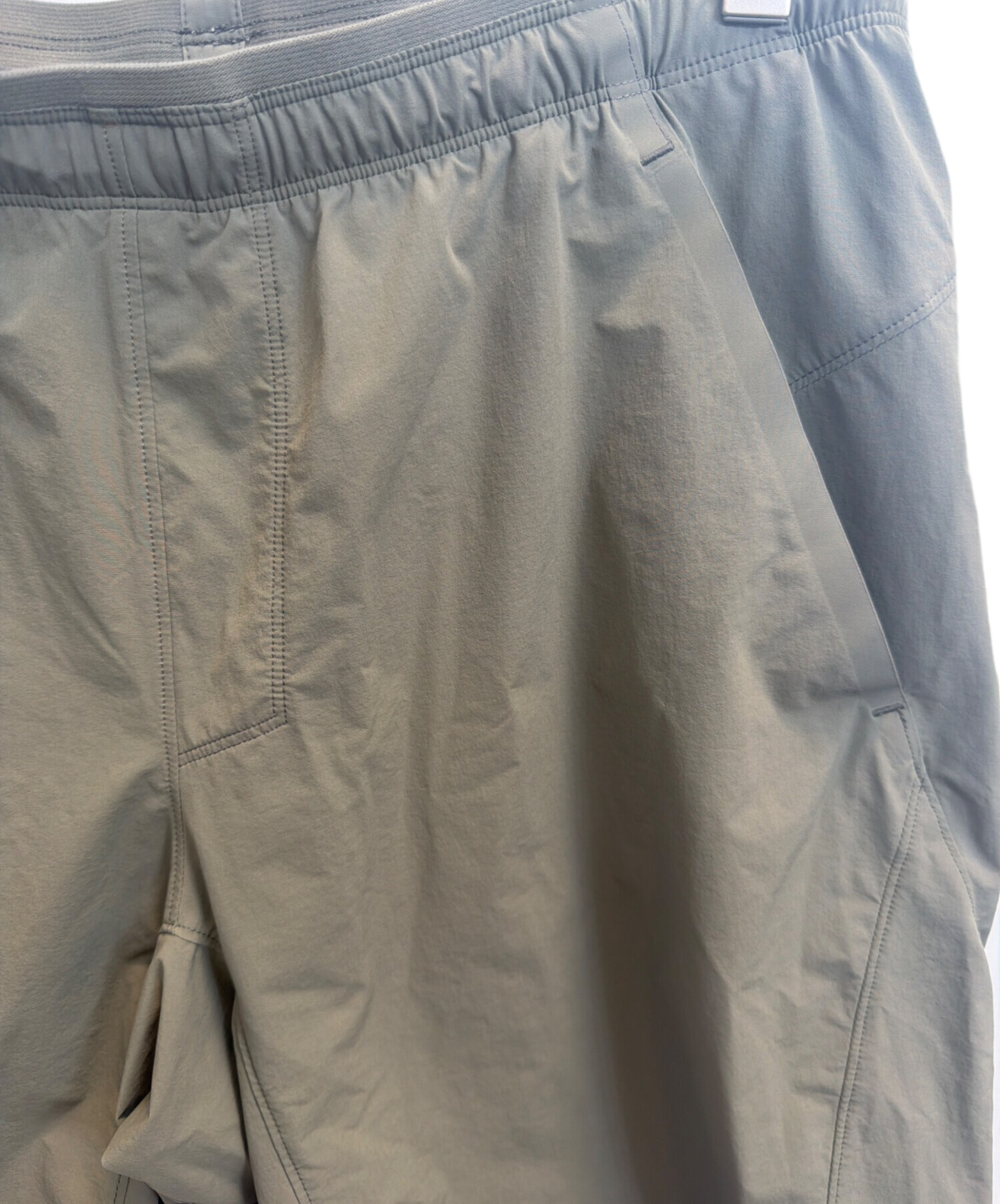 中古・古着通販】ARC'TERYX (アークテリクス) ショートパンツ グリーン