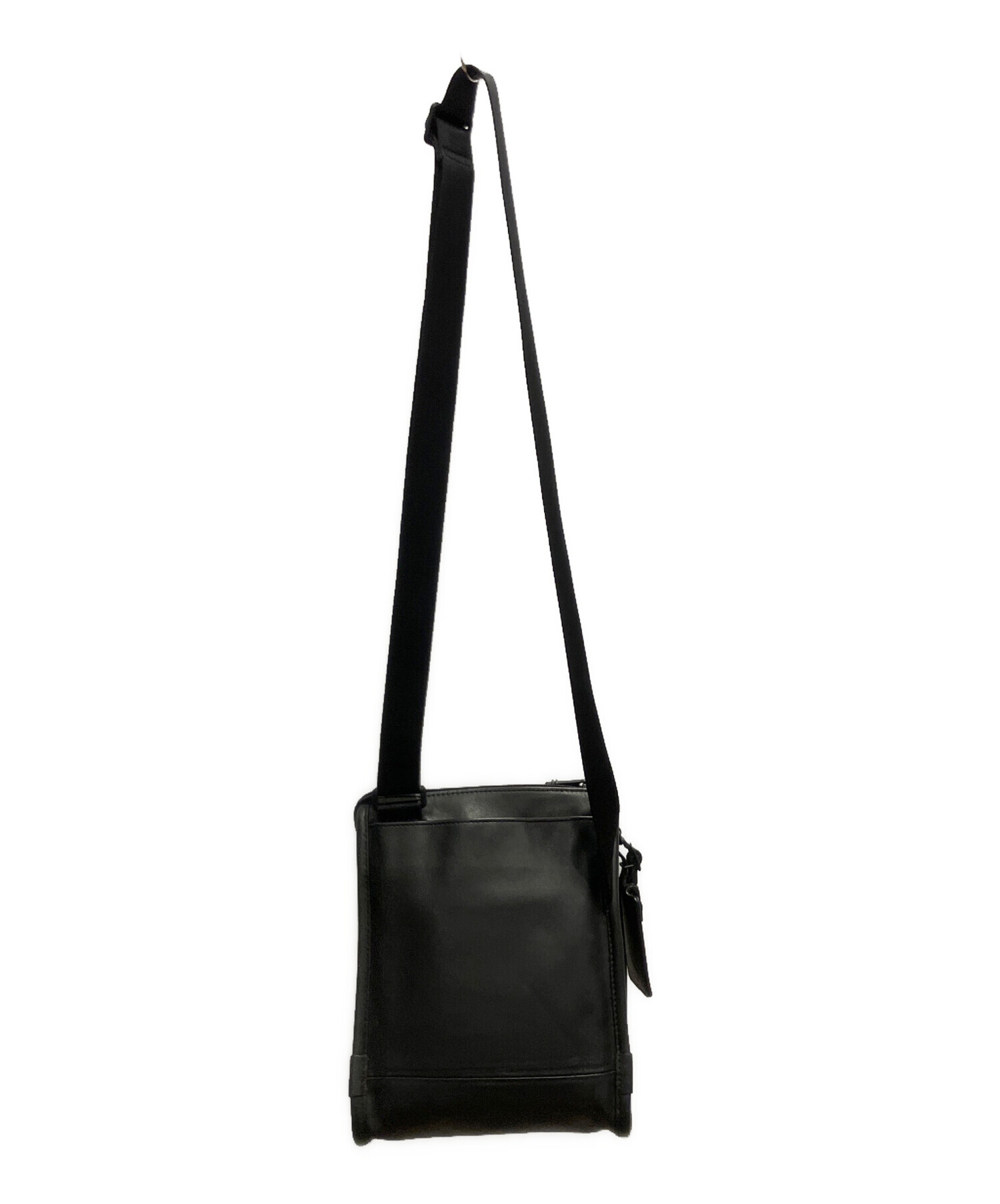 中古・古着通販】TUMI (トゥミ) レザーショルダーバッグ ブラック