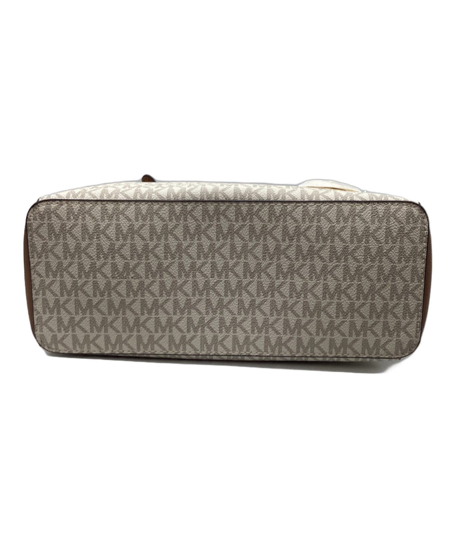 MICHAEL KORS ホワイト　バック　新品・未使用 中古・古着通販】MICHAEL KORS (マイケルコース) バッグ ホワイト
