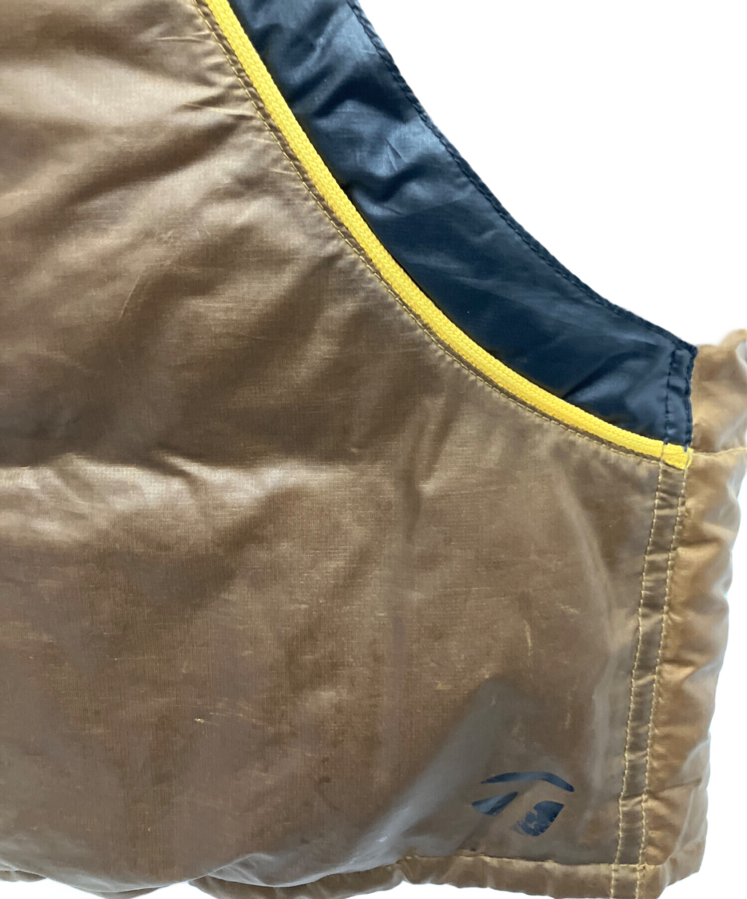 中古・古着通販】Taylormade (テーラーメイド) ダウンベスト ブラウン