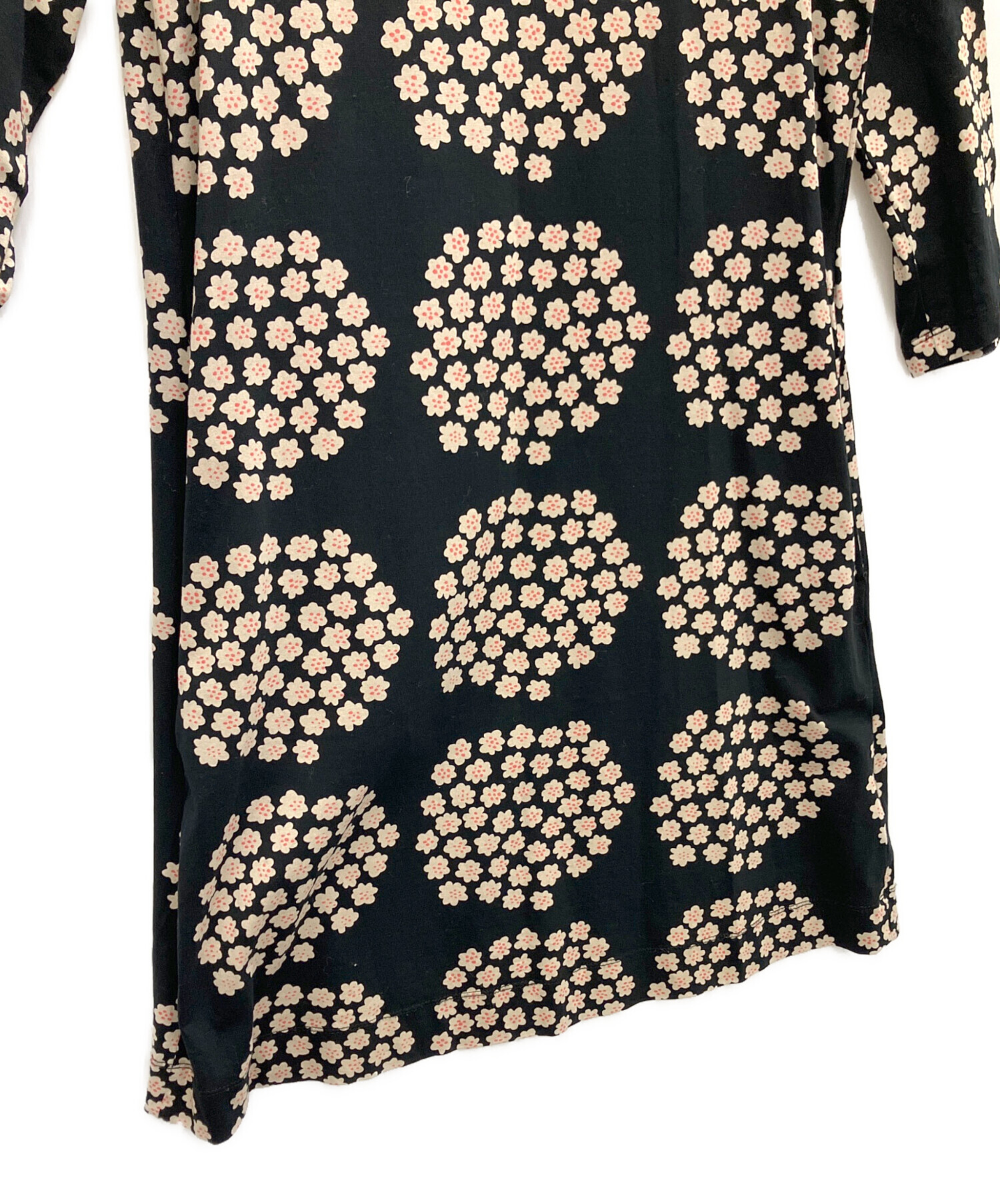 マリメッコ　花柄ワンピース　ロングワンピース　ベージュ　ブラック　XS 中古・古着通販】marimekko (マリメッコ) 長袖ワンピース ブラック