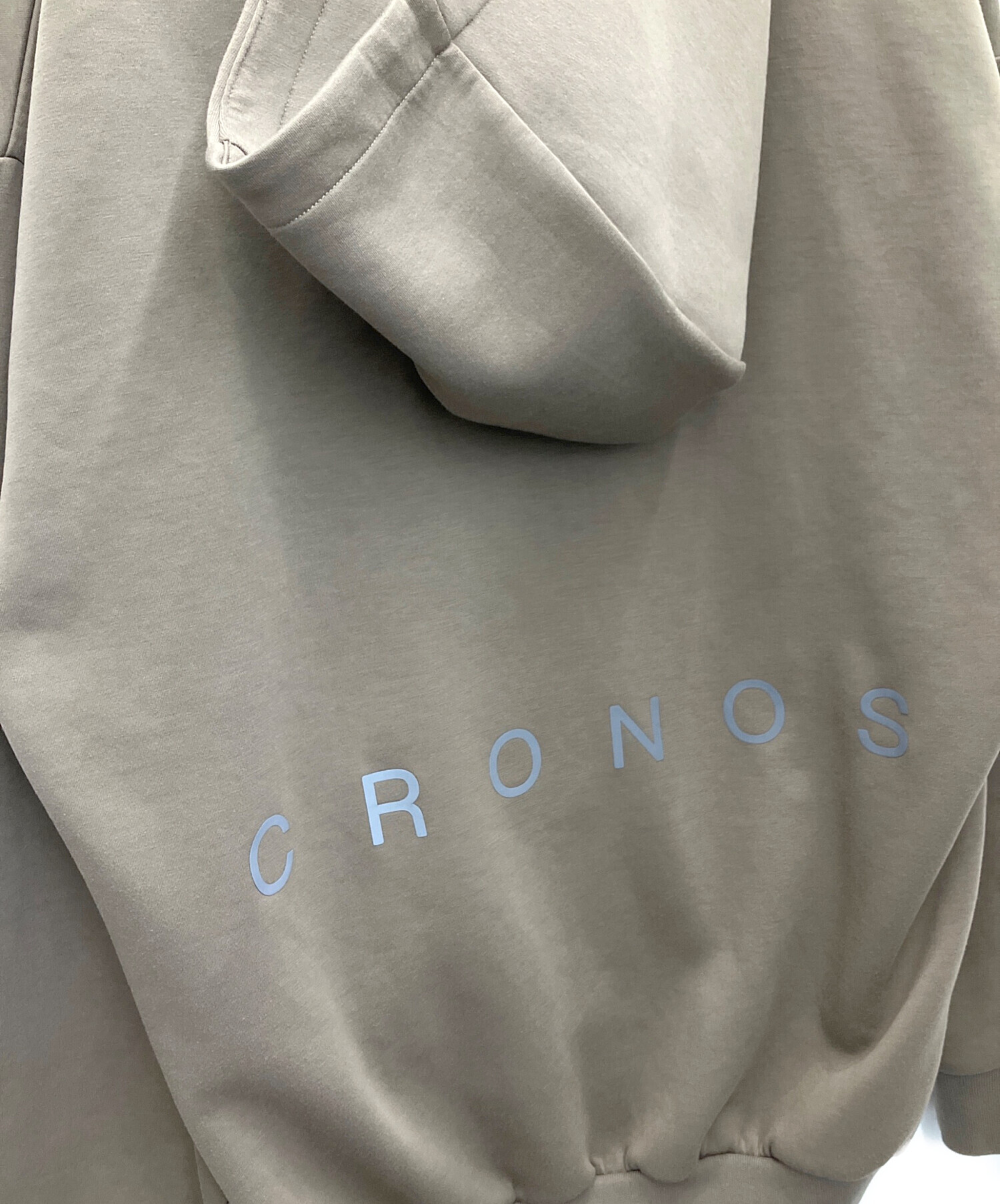 出品迷い中取り消しあり！　クロノス　テープロゴ　パーカー　激かわすぎ♡ 中古・古着通販】CRONOS (クロノス) ジップパーカー ベージュ サイズ:S