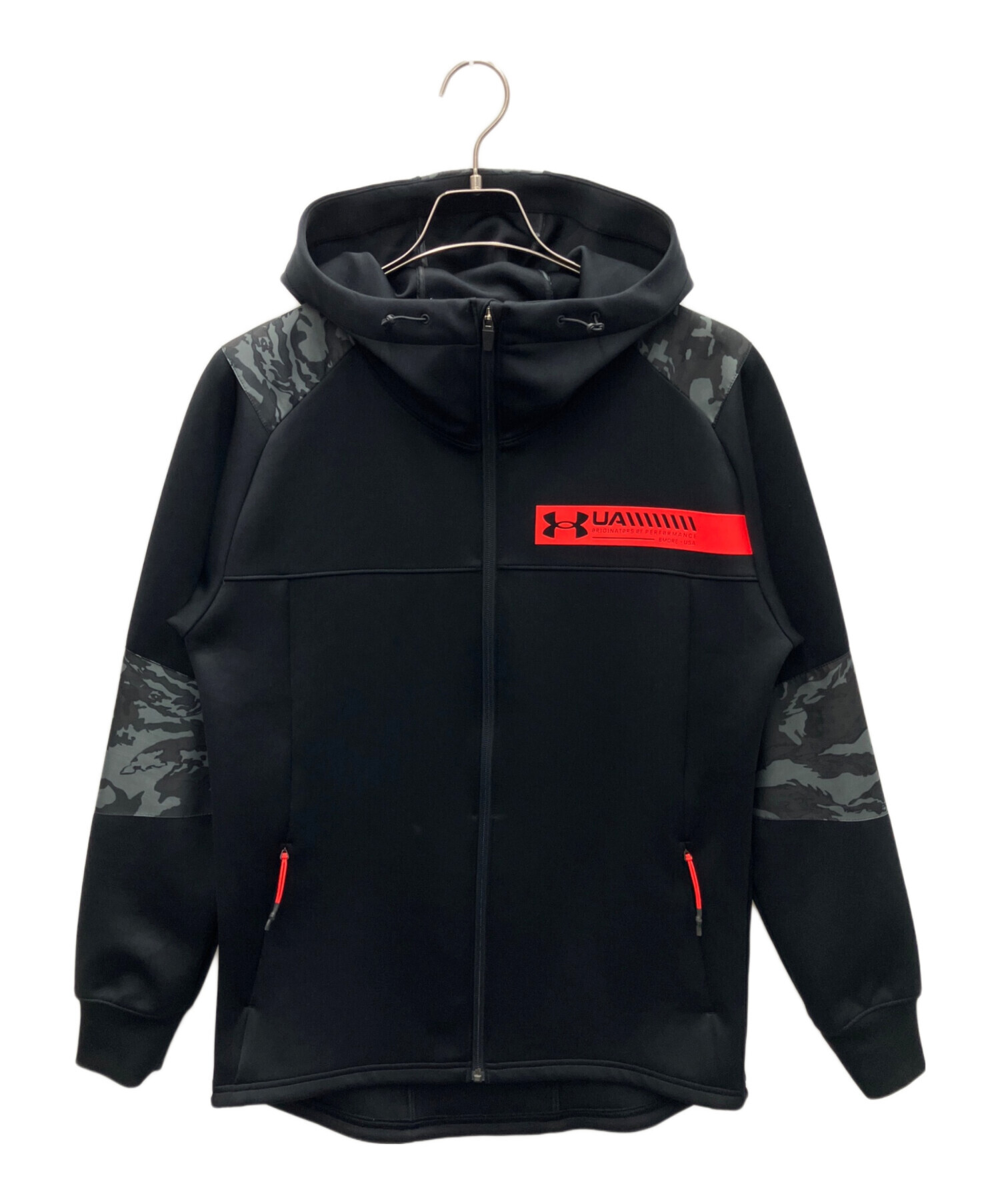 sukesuke美品　アンダーアーマー　セットアップ　LG 防寒 アンダーアーマー UNDER ARMOUR 上下セットアップLGサイズ 中古・古着