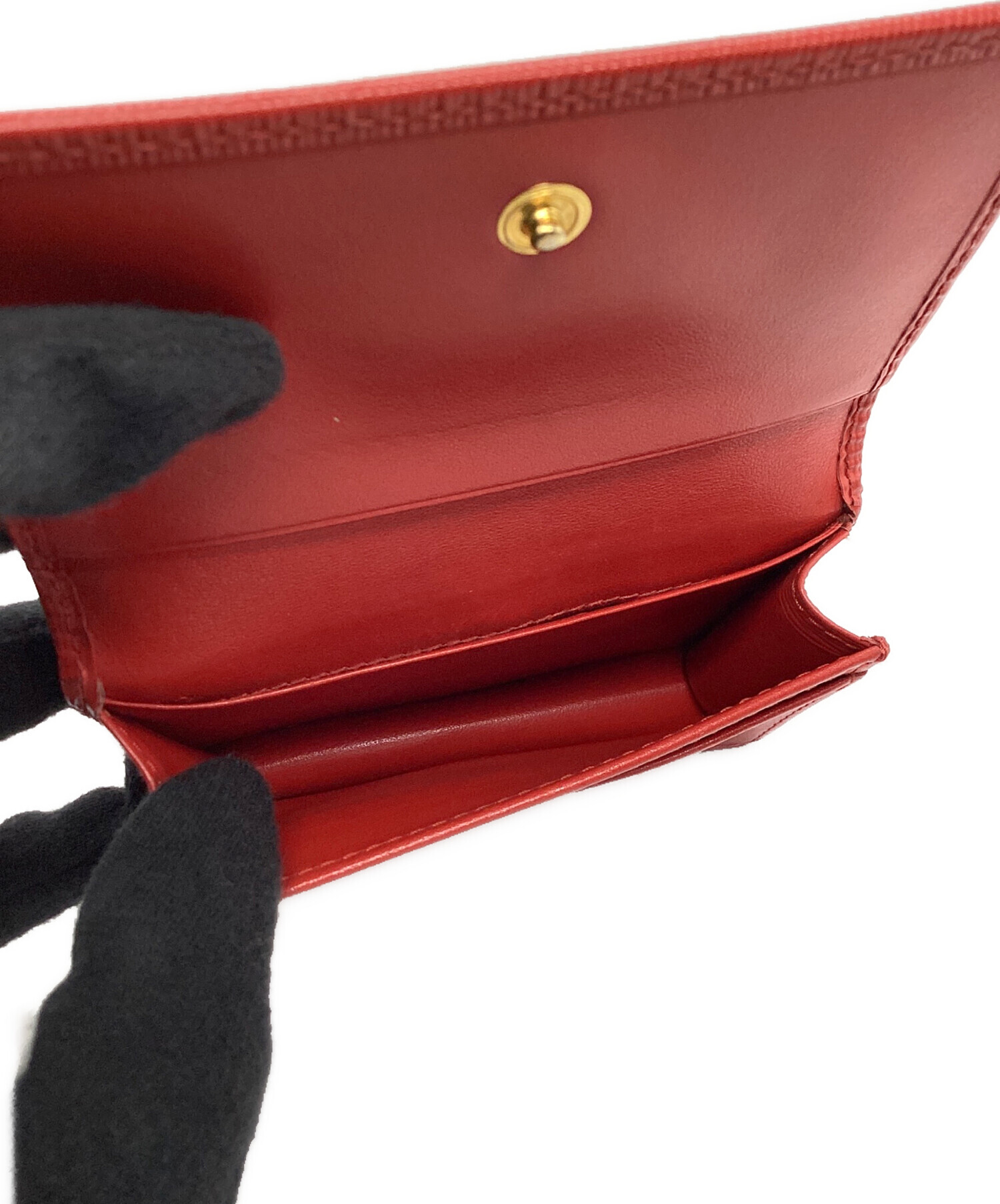 中古・古着通販】PRADA (プラダ) カードケース 三角プレート レッド