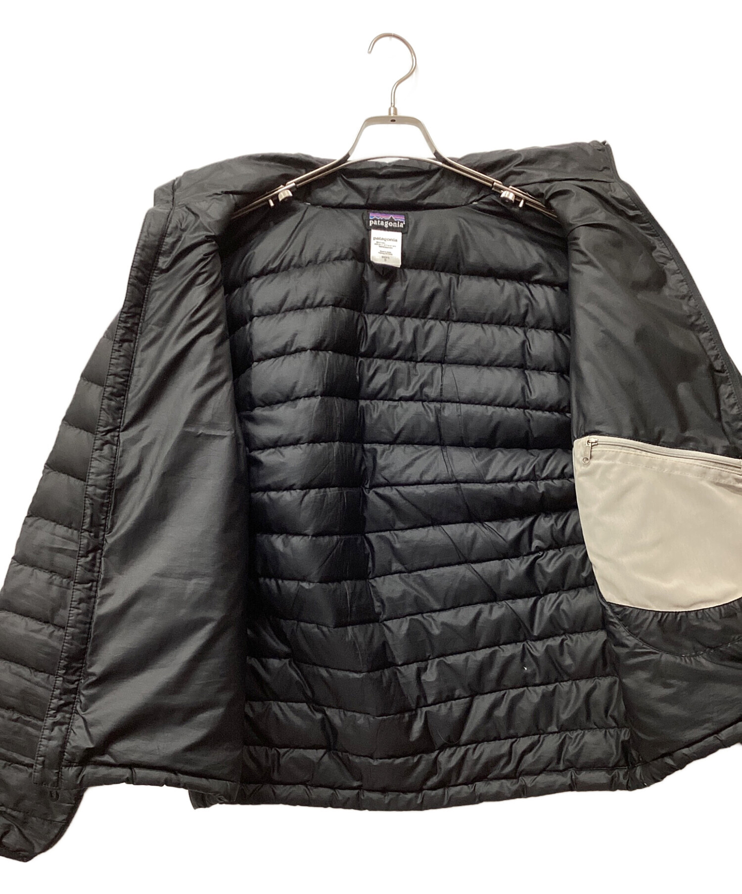 まー Patagonia ダウンジャケット ブラック Mサイズ 中古・古着通販】Patagonia (パタゴニア) ダウンジャケット ブラック