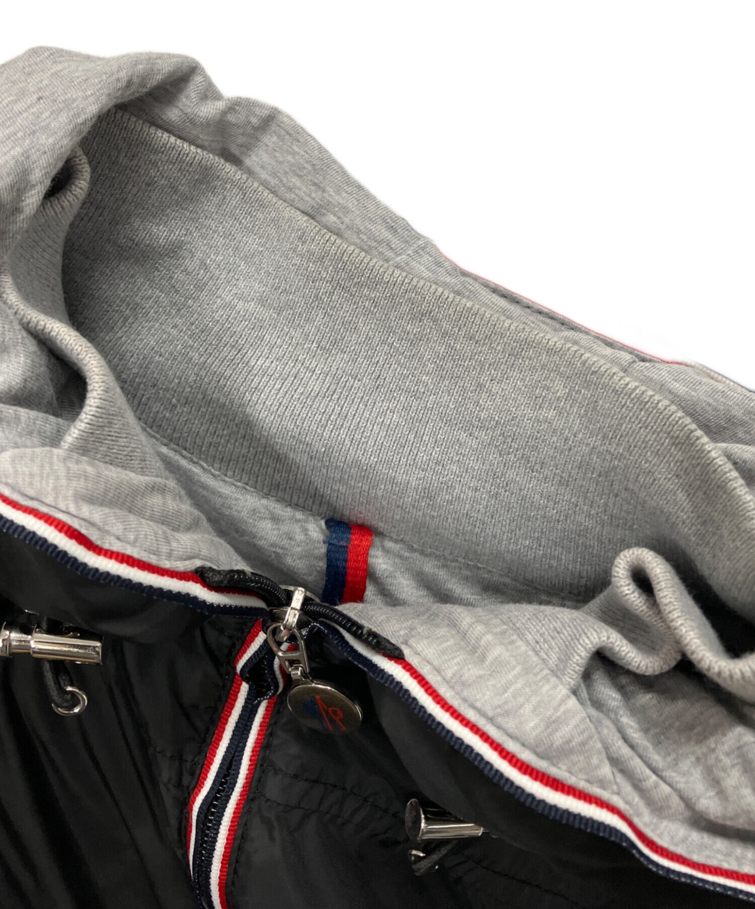 MONCLER ナイロンジャケット 中古・古着通販】MONCLER (モンクレール) ナイロンジャケット ブラック