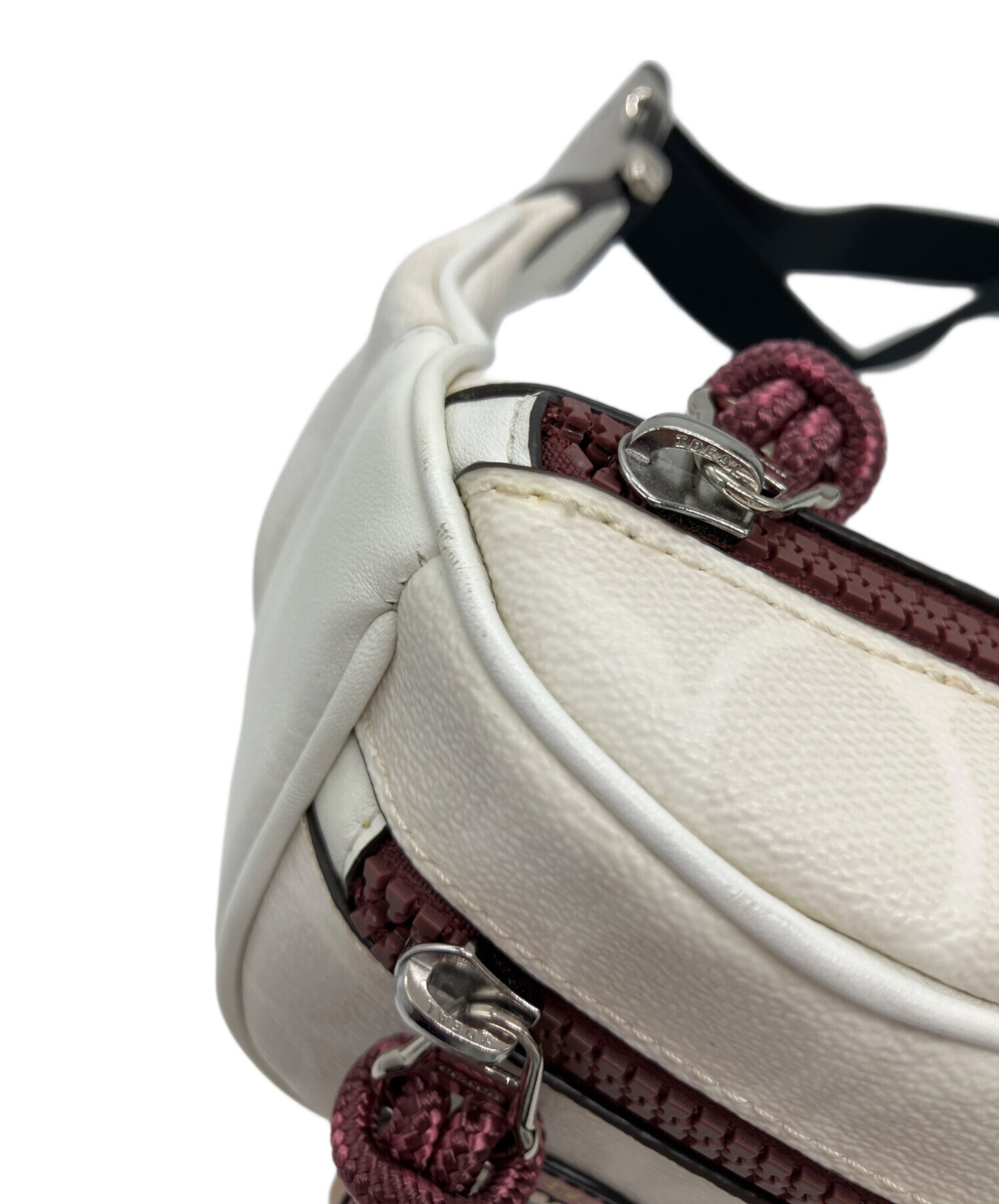 ✨良品✨ COACH コーチ ウエストポーチ ディズニーコラボ 白色 中古・古着通販】COACH (コーチ) DISNEY (ディズニ―) ウエストバッグ