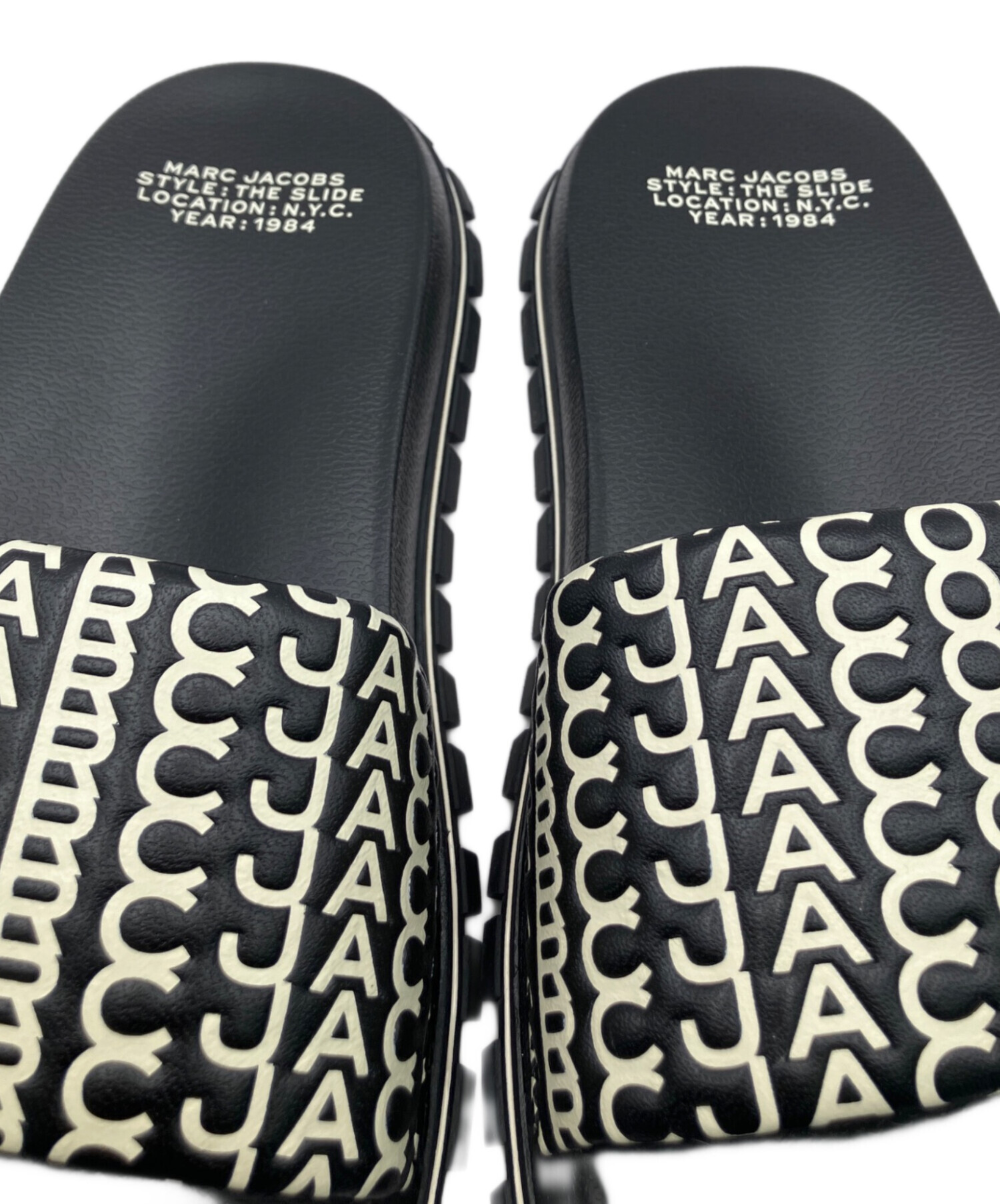 マークジェイコブス サンダル 中古・古着通販】Marc by Marc Jacobs (マークバイマークジェイコブス